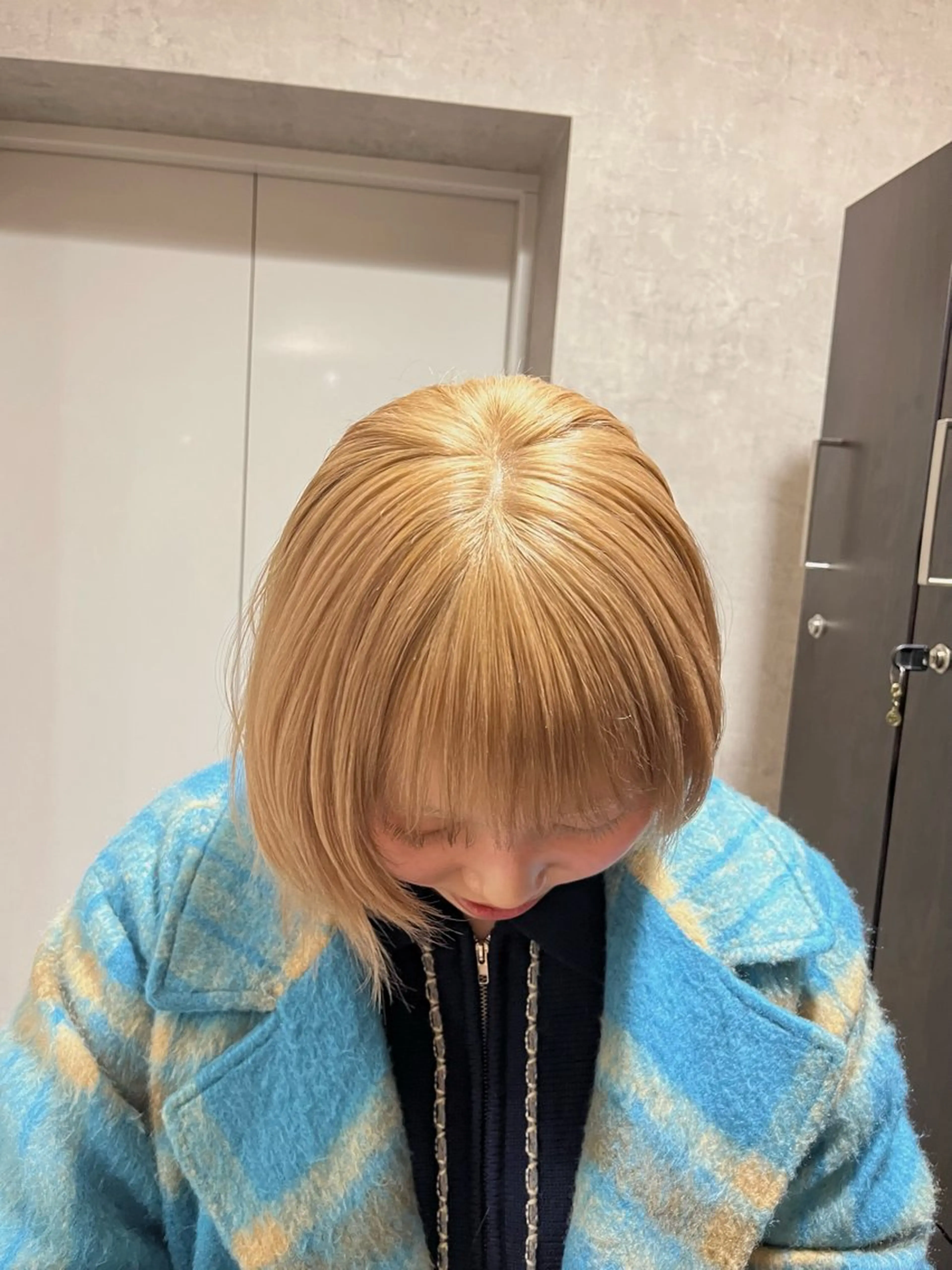 ショート ヘアカラー マアヤ/ハイトーン /ハイレイヤーのヘアスタイル