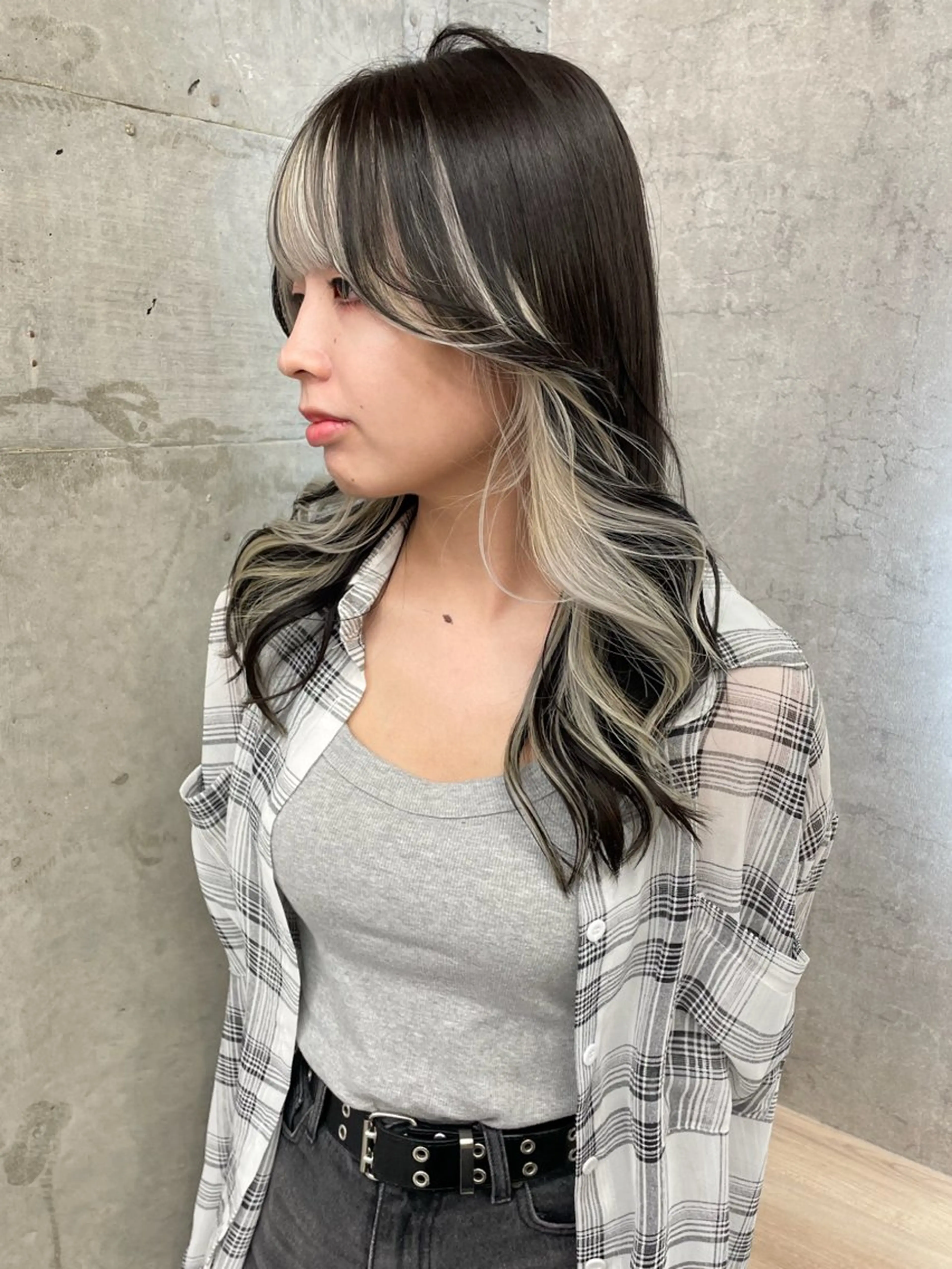 セミロング カラー ベージュカラー ブリーチ ケアブリーチ デザインカラー インナーカラー ヘアカラー ブリーチ/ベージュ 💕/momoaのヘアスタイル