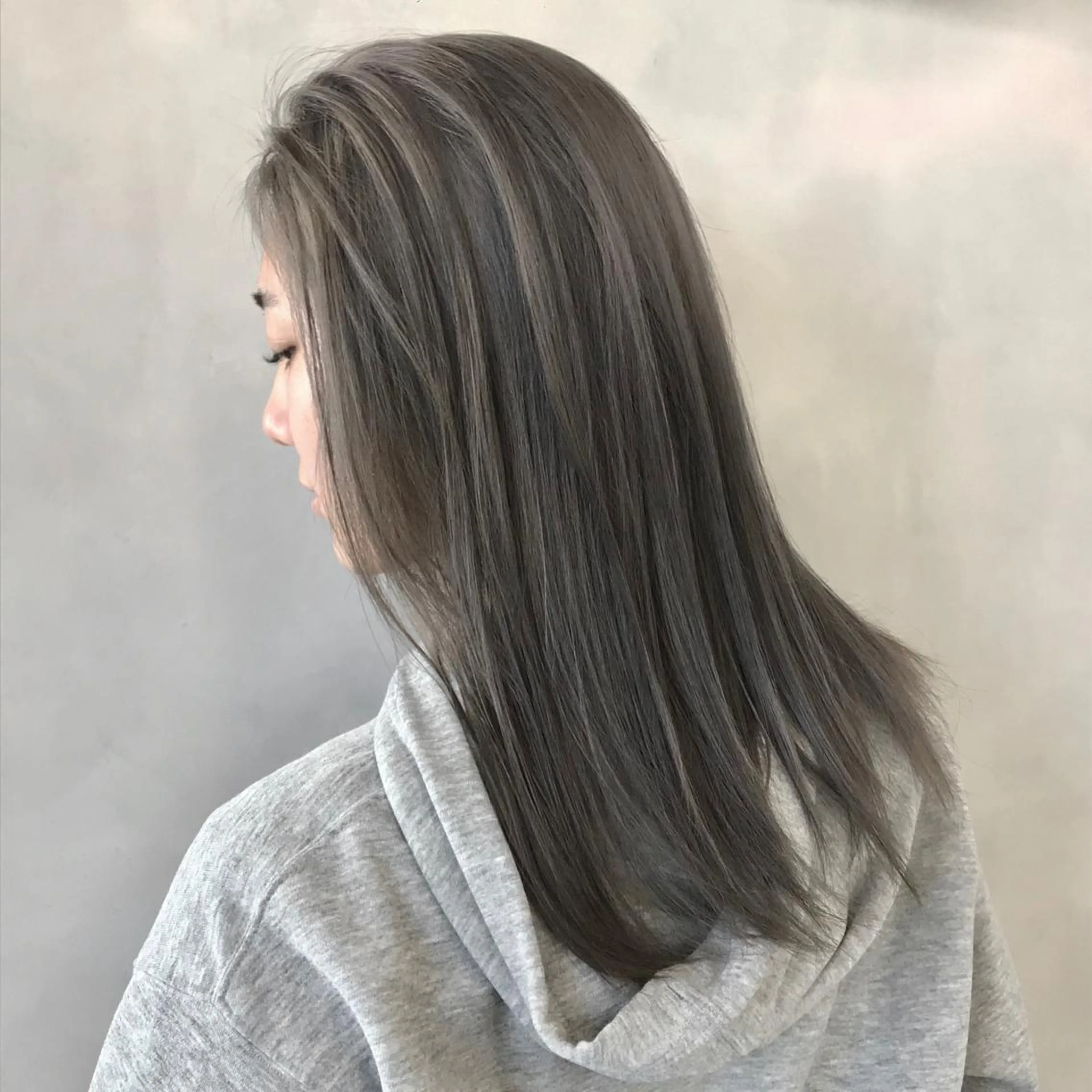セミロング カラー ヘアカラー トリートメント カット・透明感カラー TAIGAのヘアスタイル