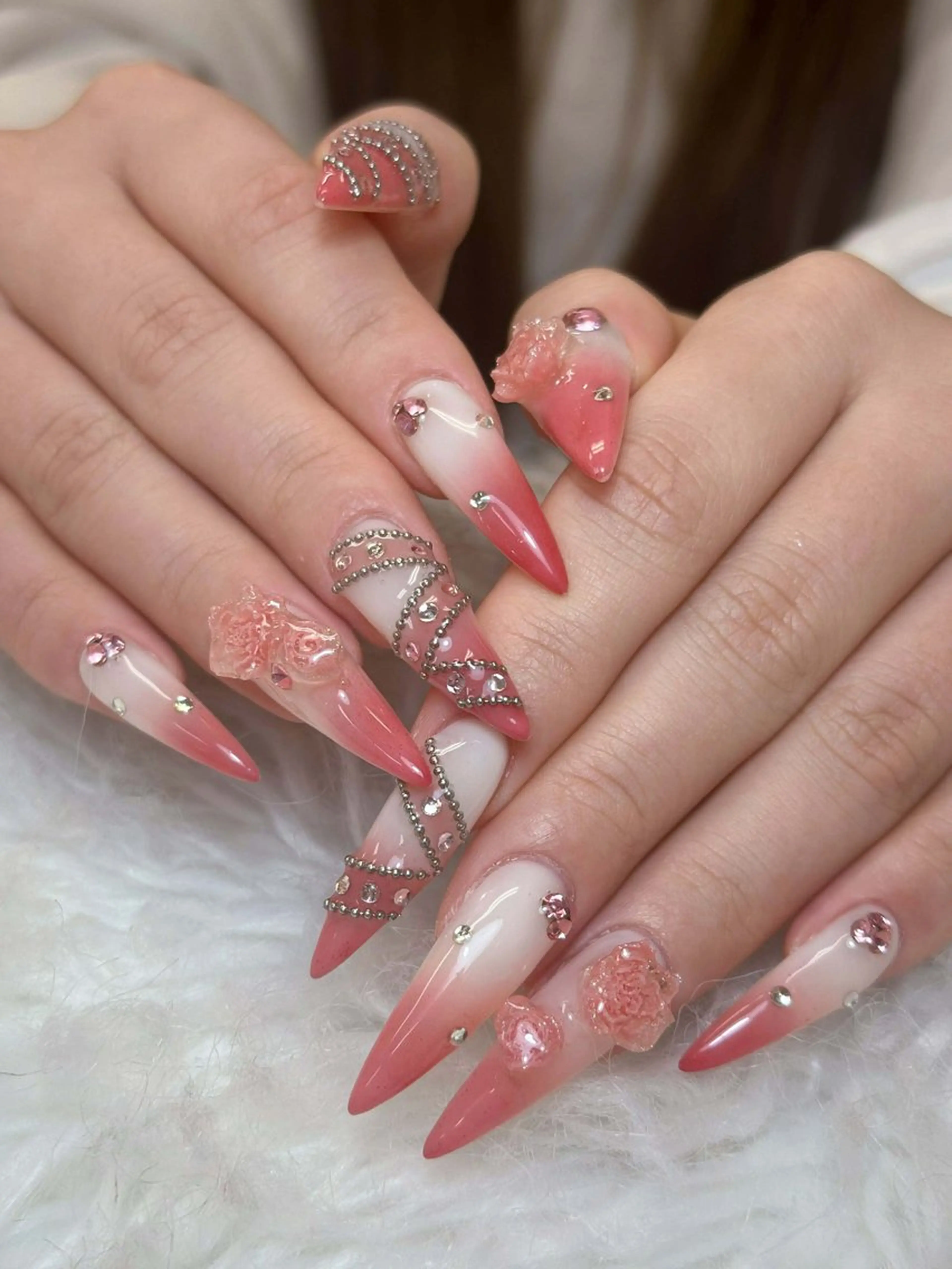 ネイル アートネイル ジェルネイル ニュアンスネイル シンプルネイル ハンドネイル Nie Nail Shinokuboのネイルデザイン