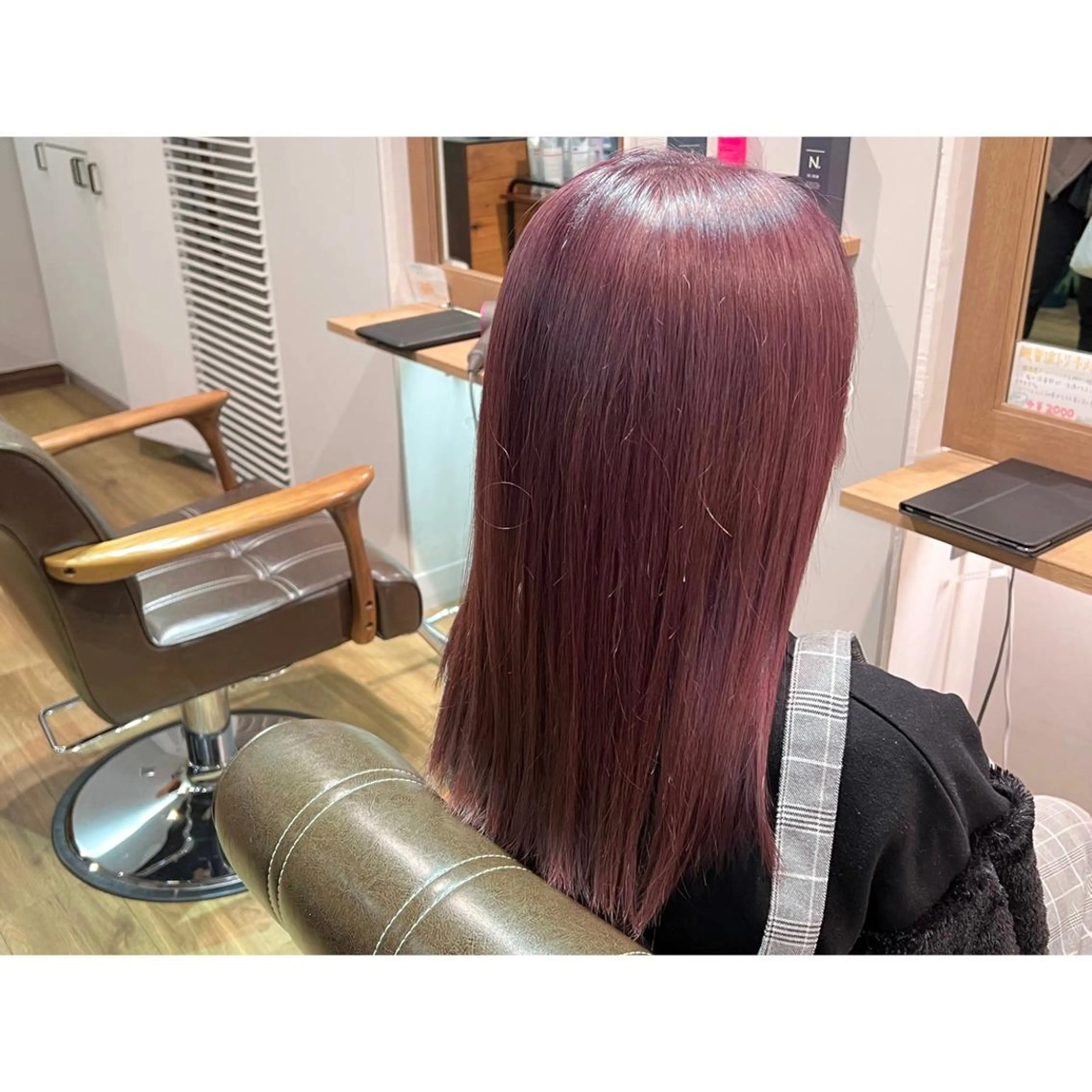 ロング カラー アッシュ ピンクカラー ピンクアッシュ ヘアカラー トリートメント ツキダテ ユイのヘアスタイル