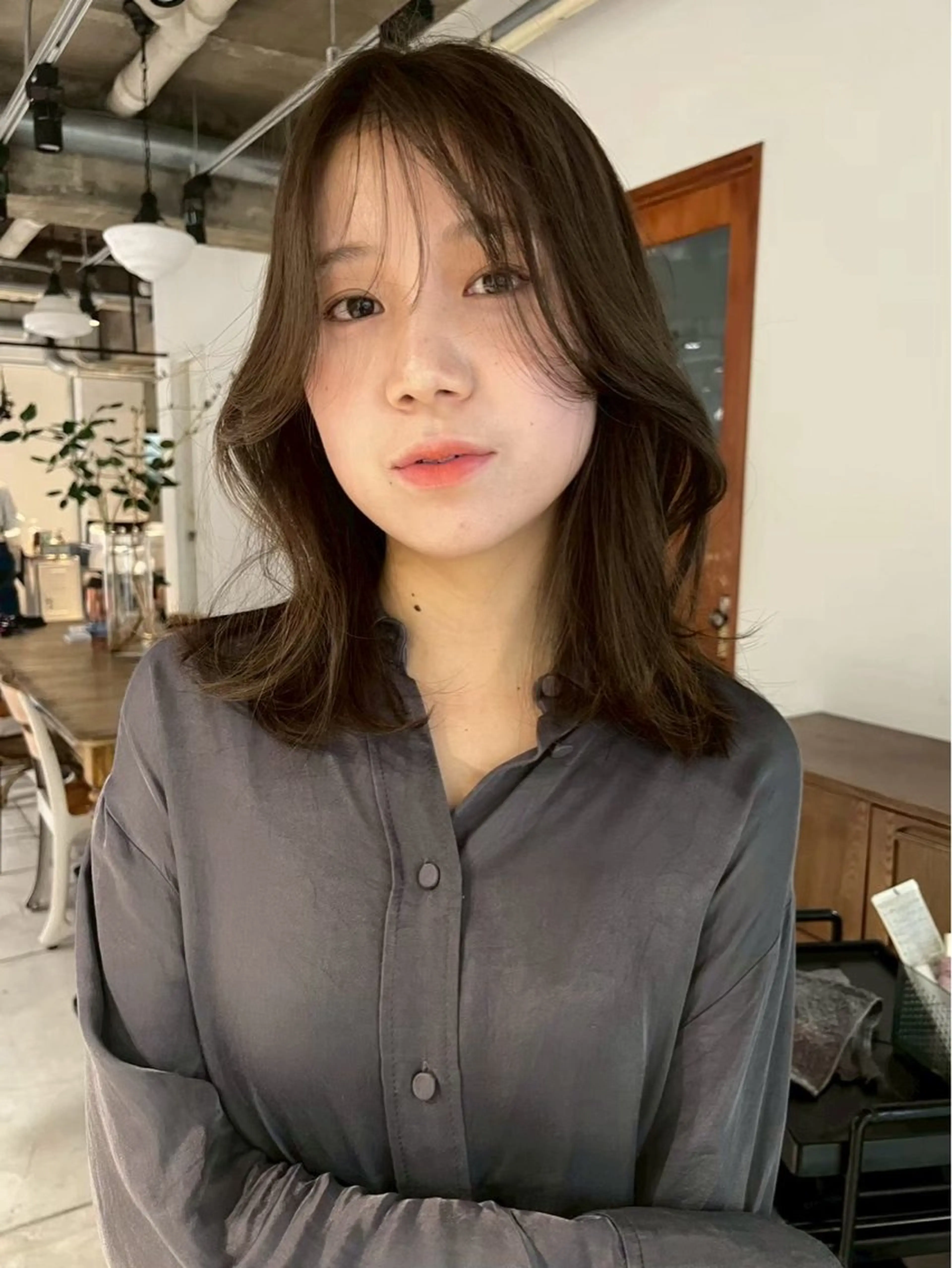 ミディアム カラー DUMBO 千歳船橋のヘアスタイル