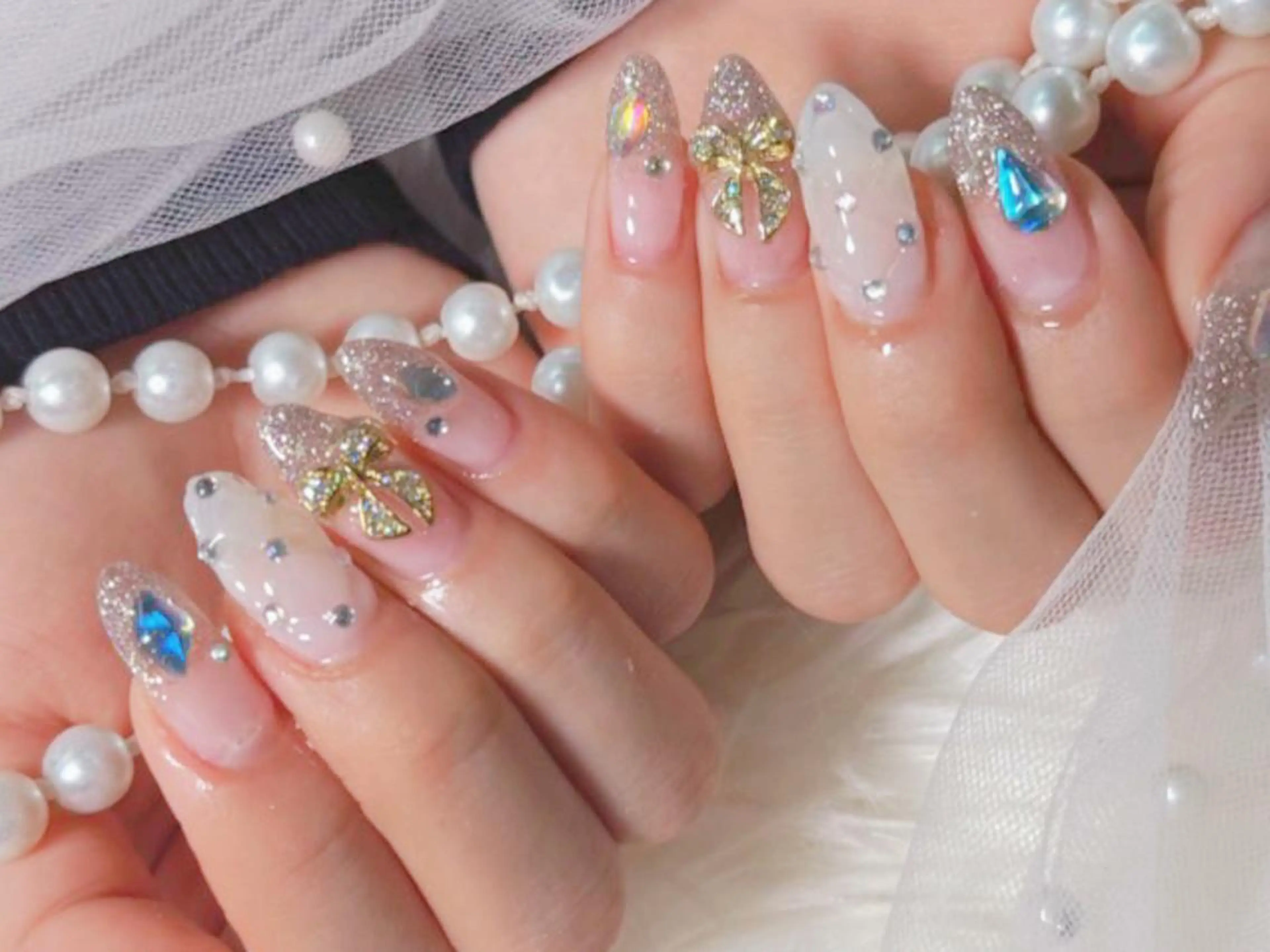 セミロング 韓国風ヘア ハンドネイル Hanaai Salon新大久保店のネイルデザイン