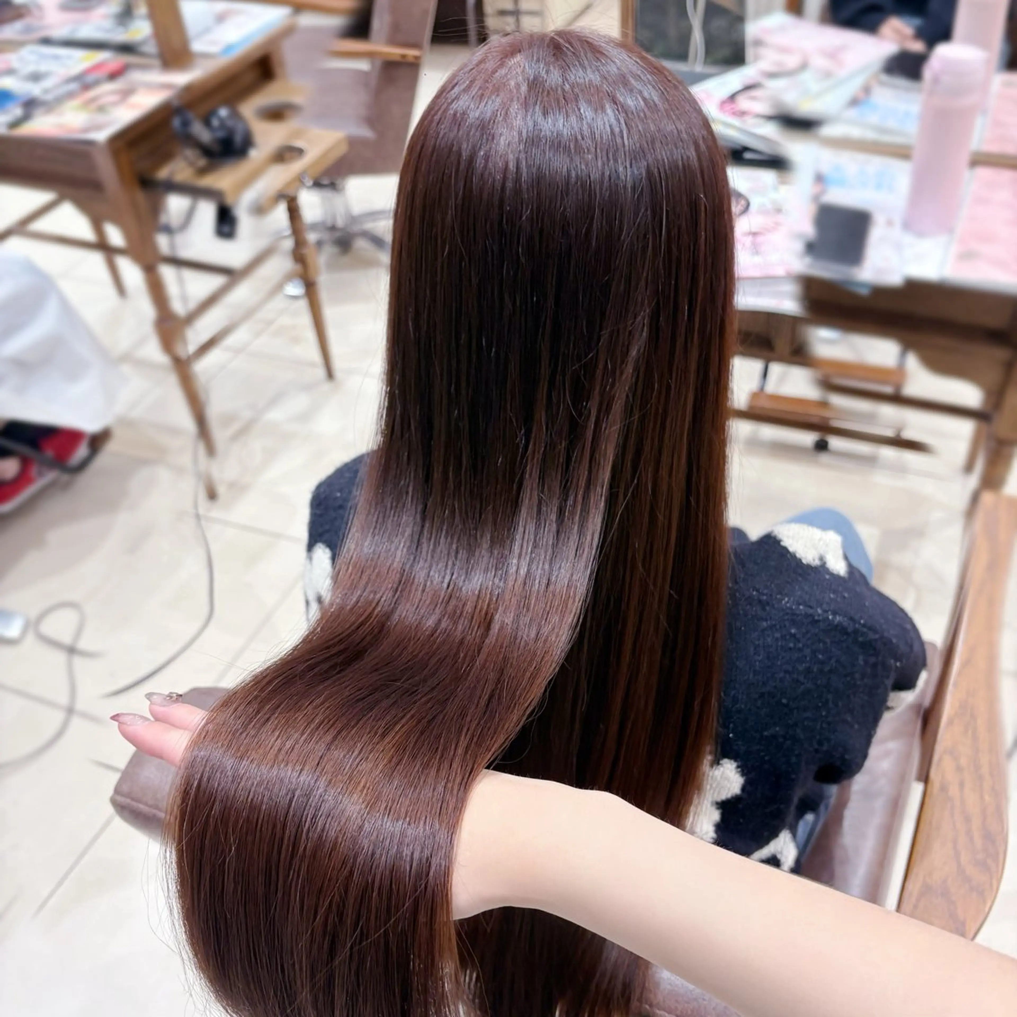 セミロング カラー メンズ ブラウンカラー ピンクカラー ピンクブラウン ヘアカラー トリートメント 寒色/デザインカラー 🪽_マヒルのマツエク・マツパデザイン