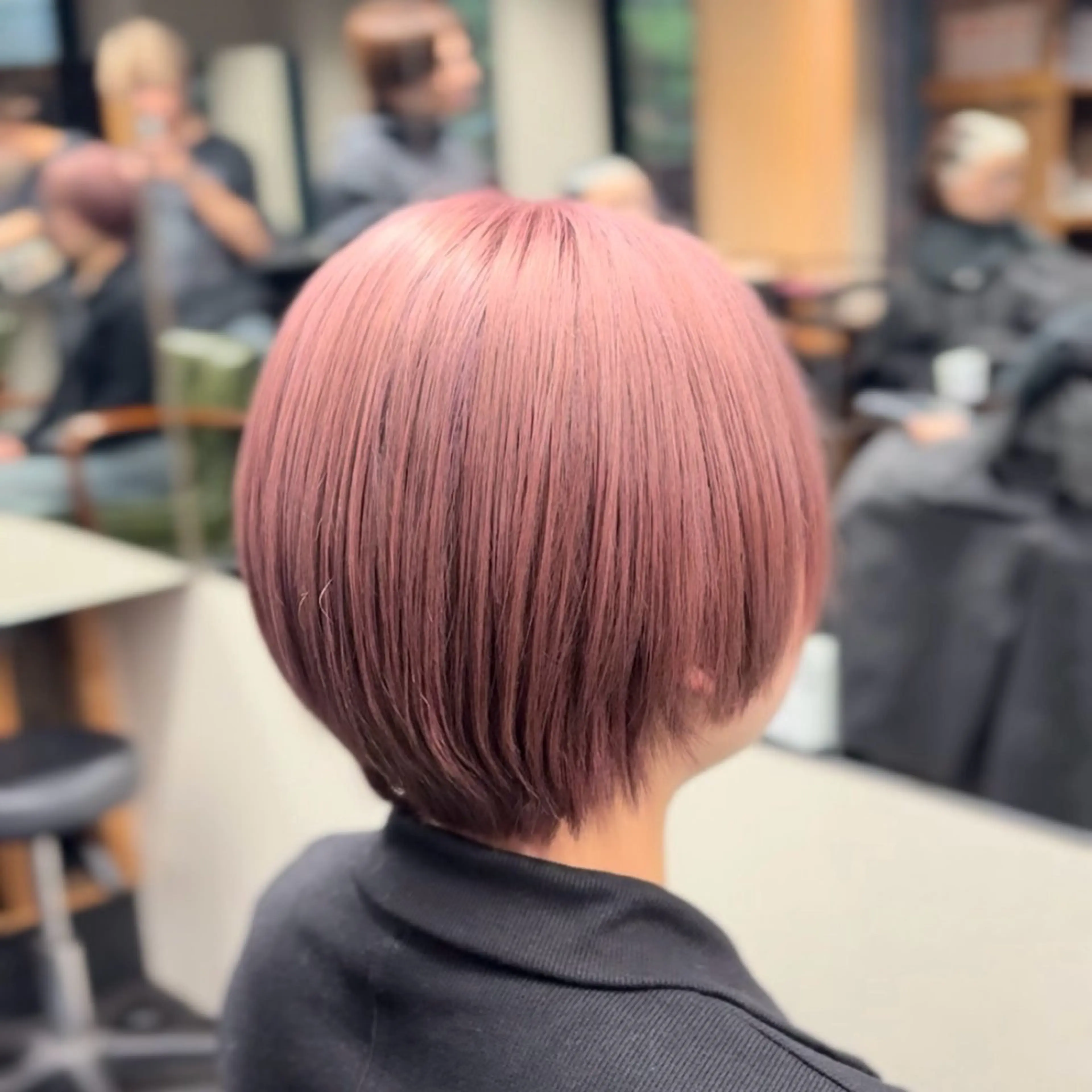 ショート ヘアカラー トリートメント 豊田 岬己のヘアスタイル