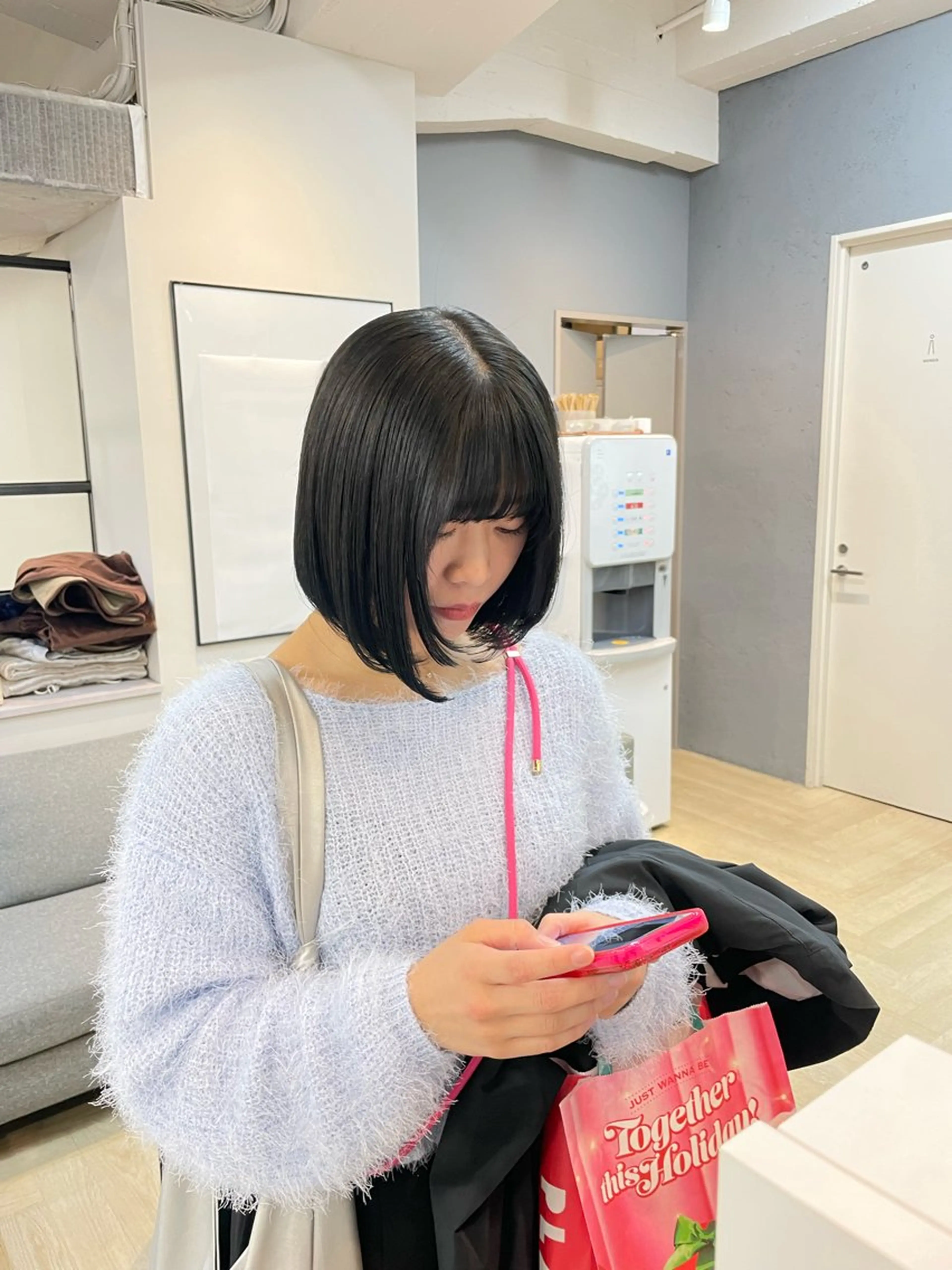 ショート ヘアカラー トリートメント FLAWEN.所属・akane .のヘアスタイル