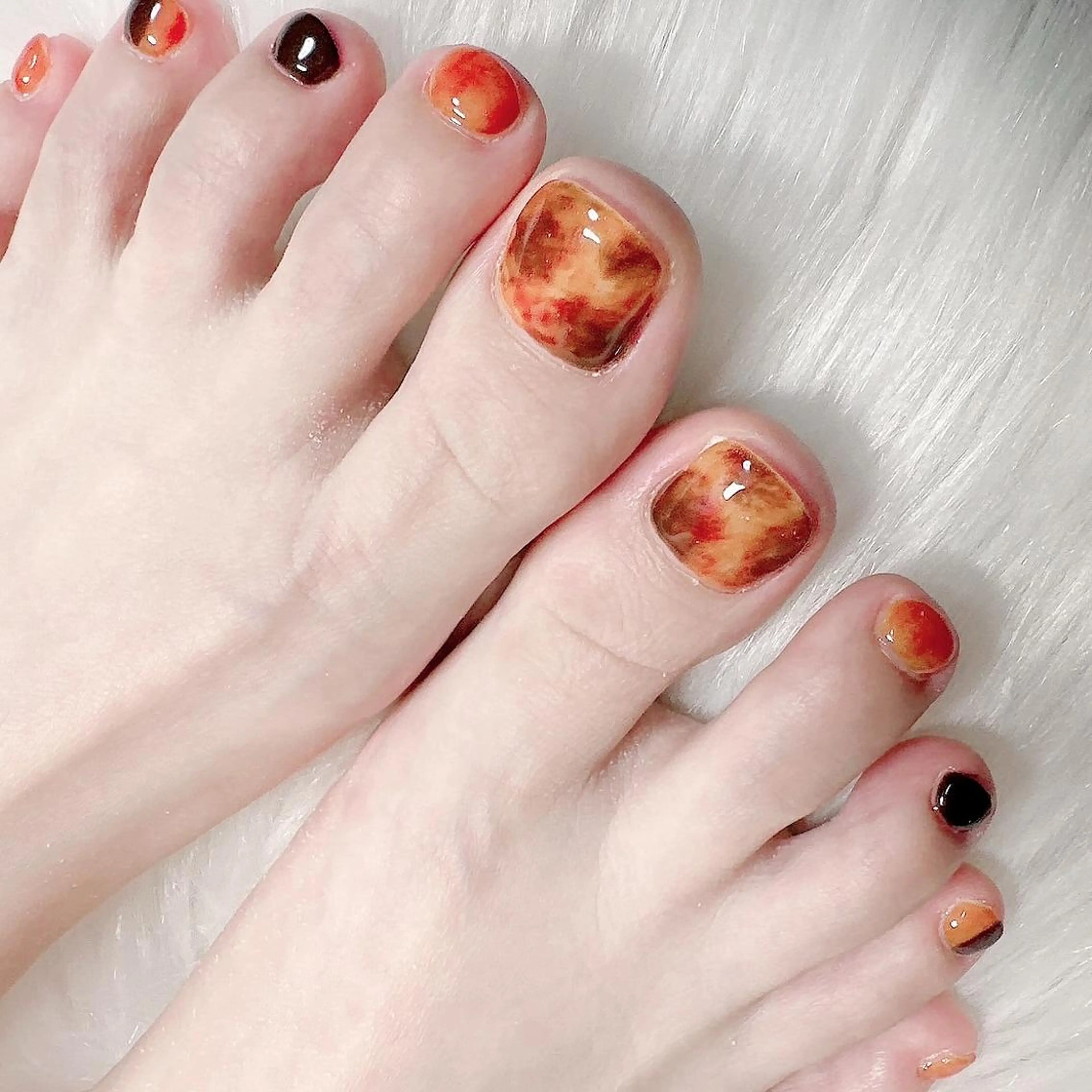 ネイル べっ甲ネイル フットネイル フットネイル 山下 アップネイルのネイルデザイン