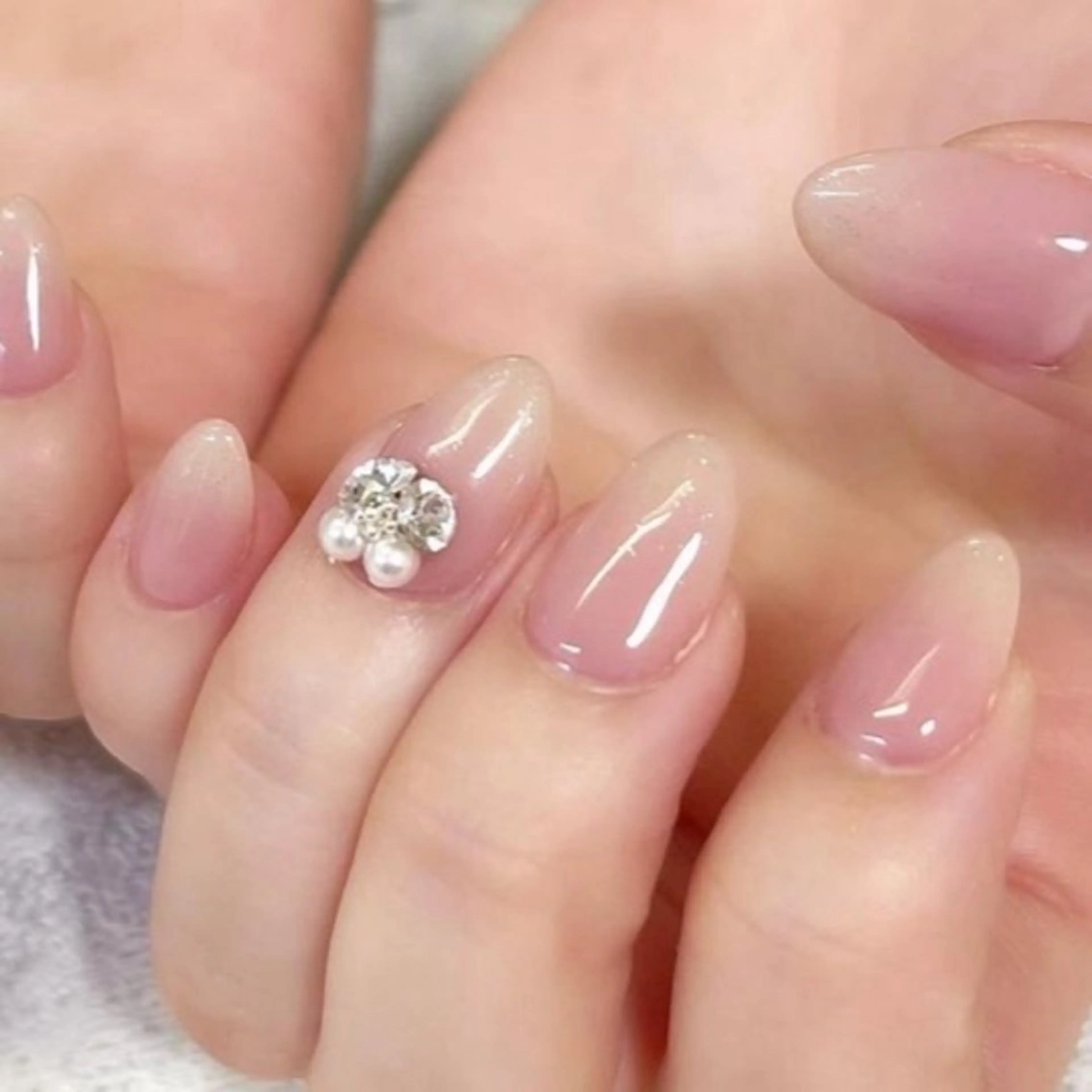 CULET名物🩷選べる600色ワンカラー+3Dビジュー（画像episode）5500円✨の写真