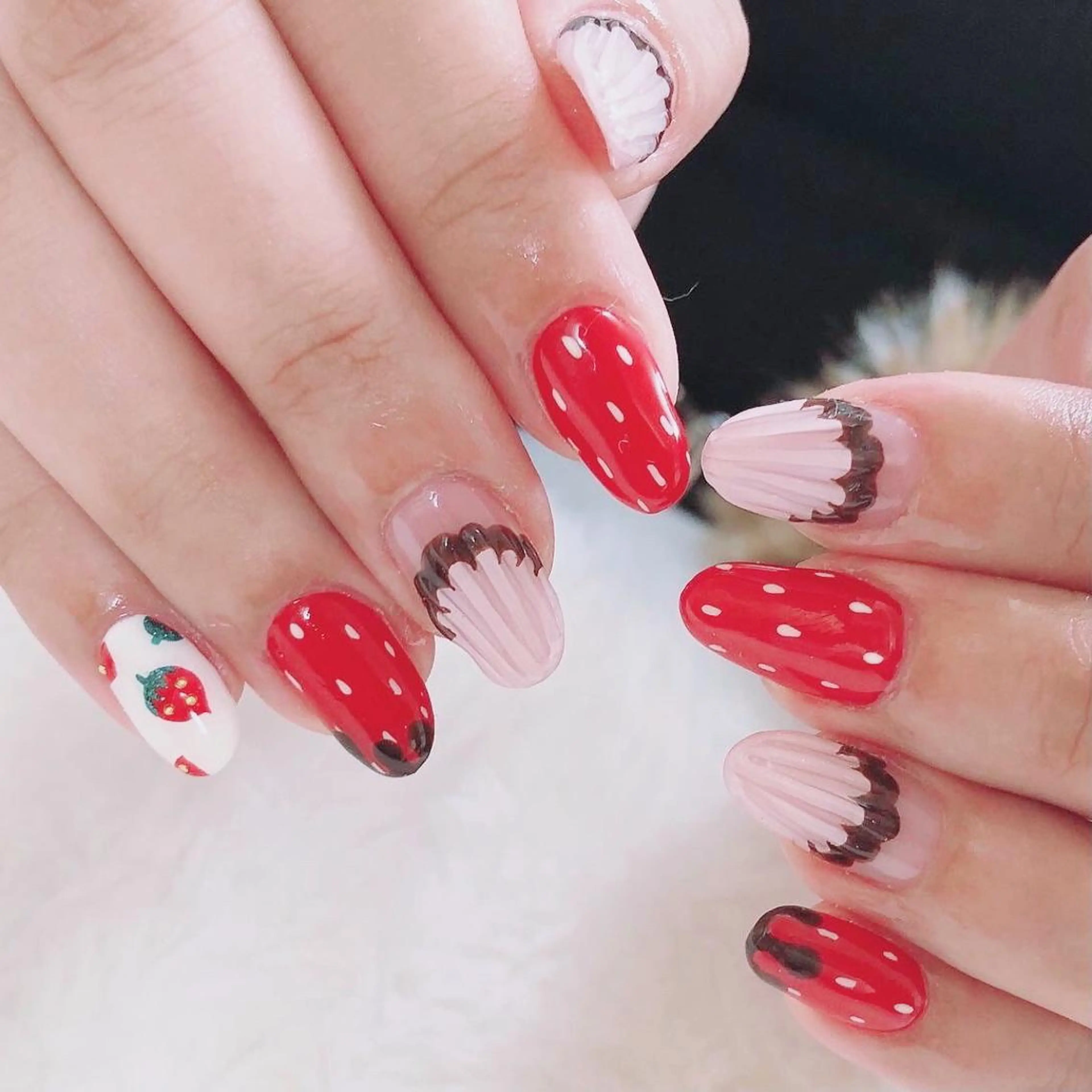 ネイル バレンタイン Nail lieNのネイルデザイン
