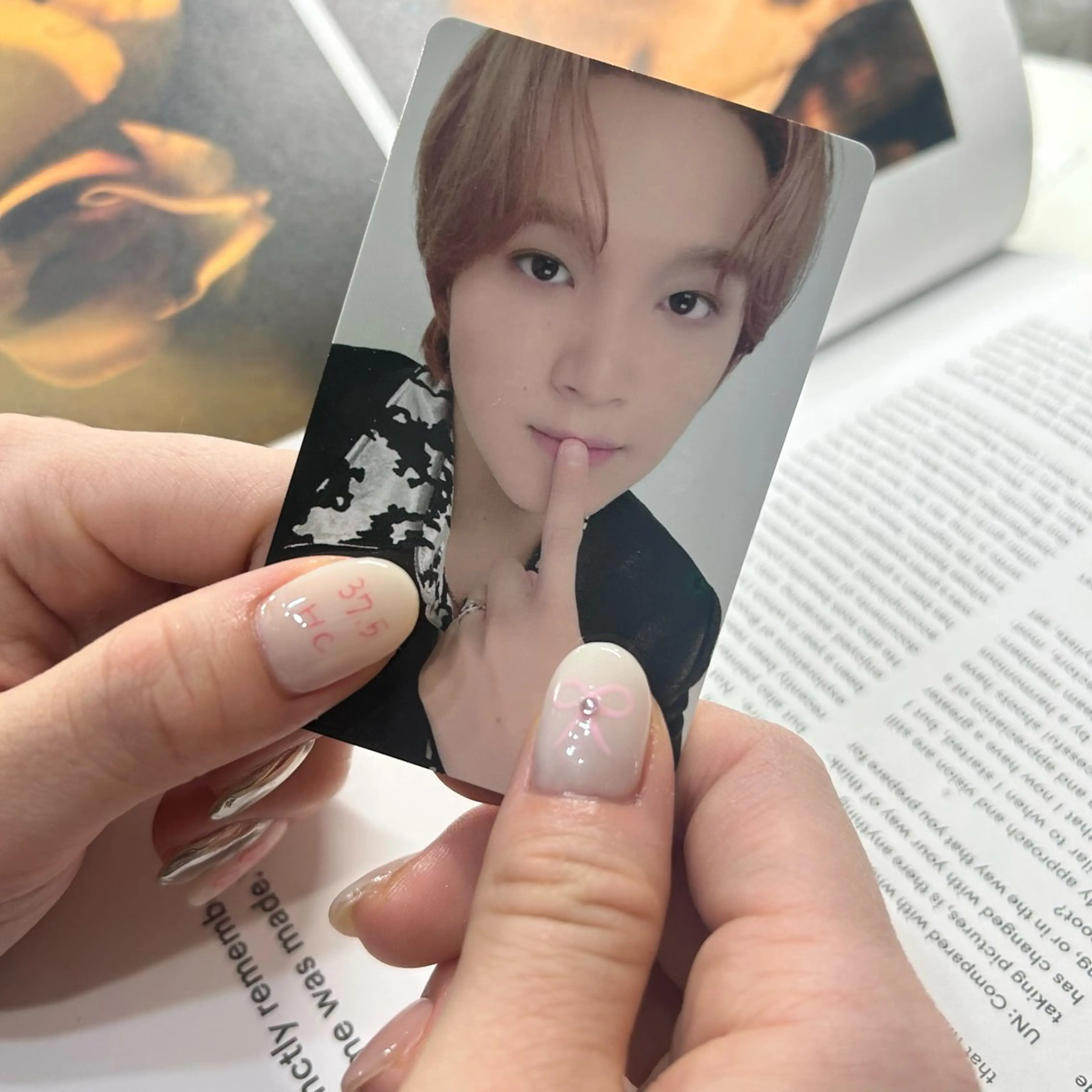 ネイル ブルー フットネイル ジェルネイル キラキラネイル 韓国ネイル RooM -mizuki-のネイルデザイン