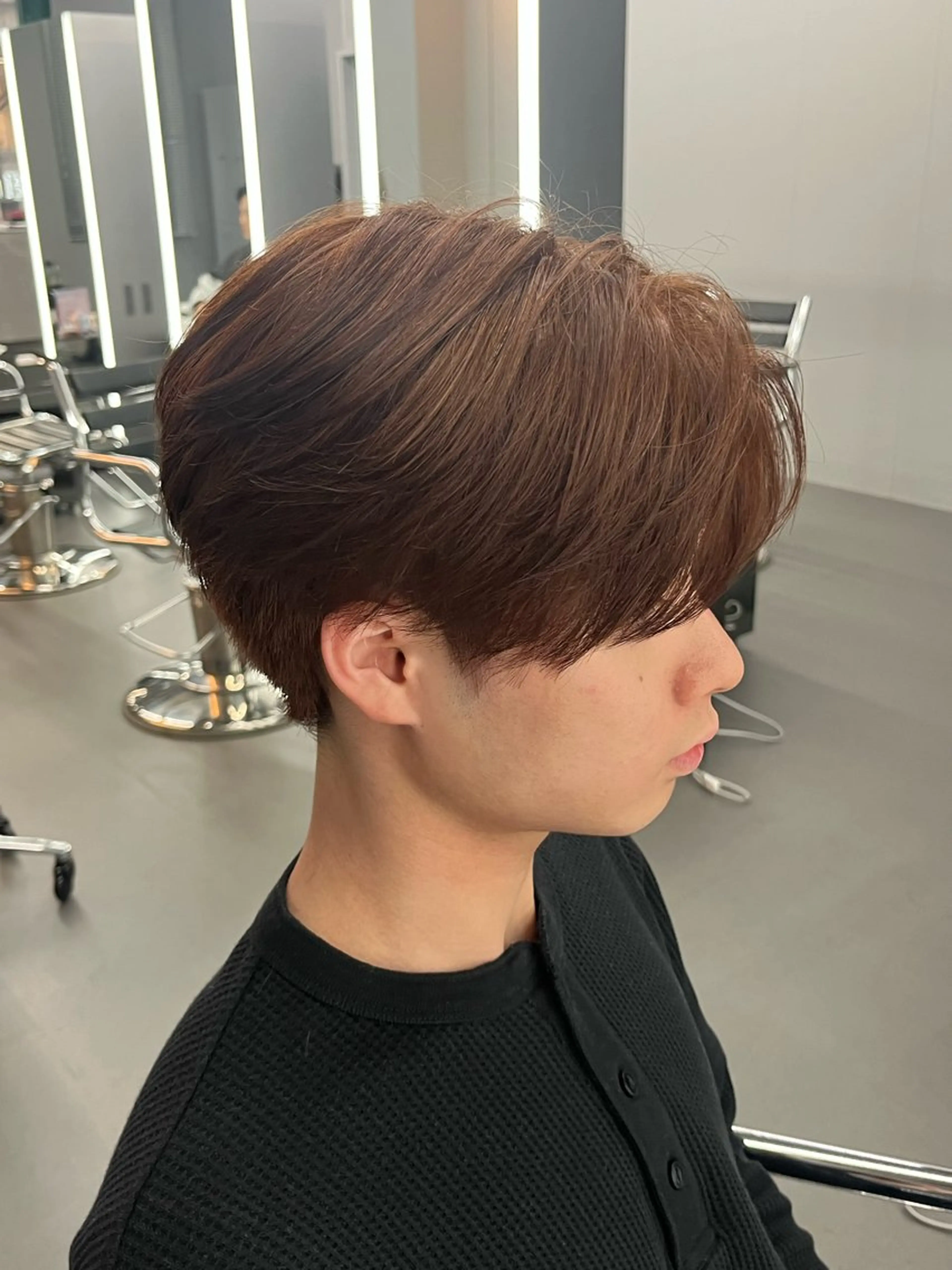 メンズ センターパート カット ヘアカラー NARE所属・アイカ🐺 ナチュラル韓国ヘアのヘアスタイル