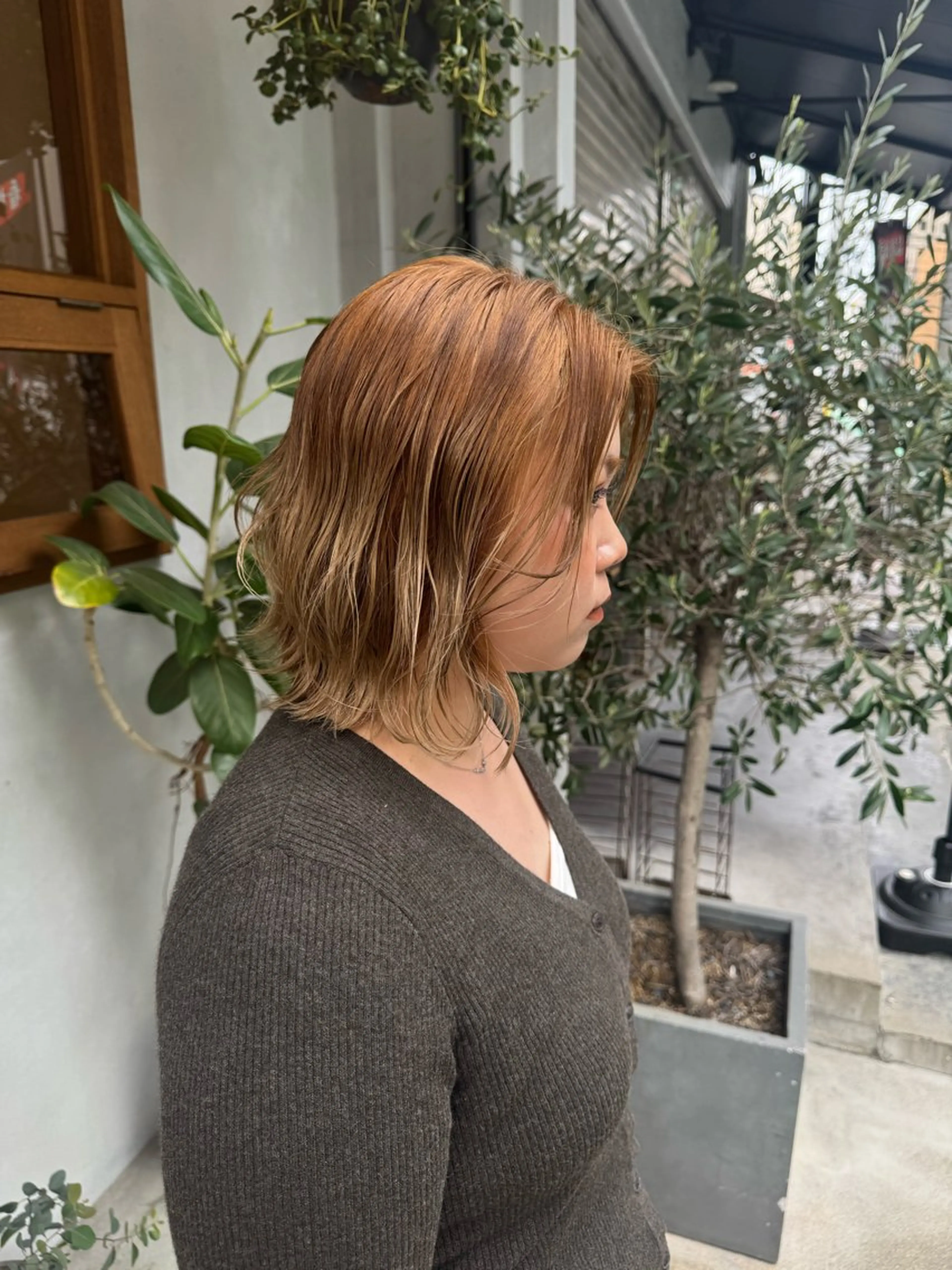 ミディアム カラー ブリーチ カット ヘアカラー トリートメント ENIF　大島 芽生のヘアスタイル