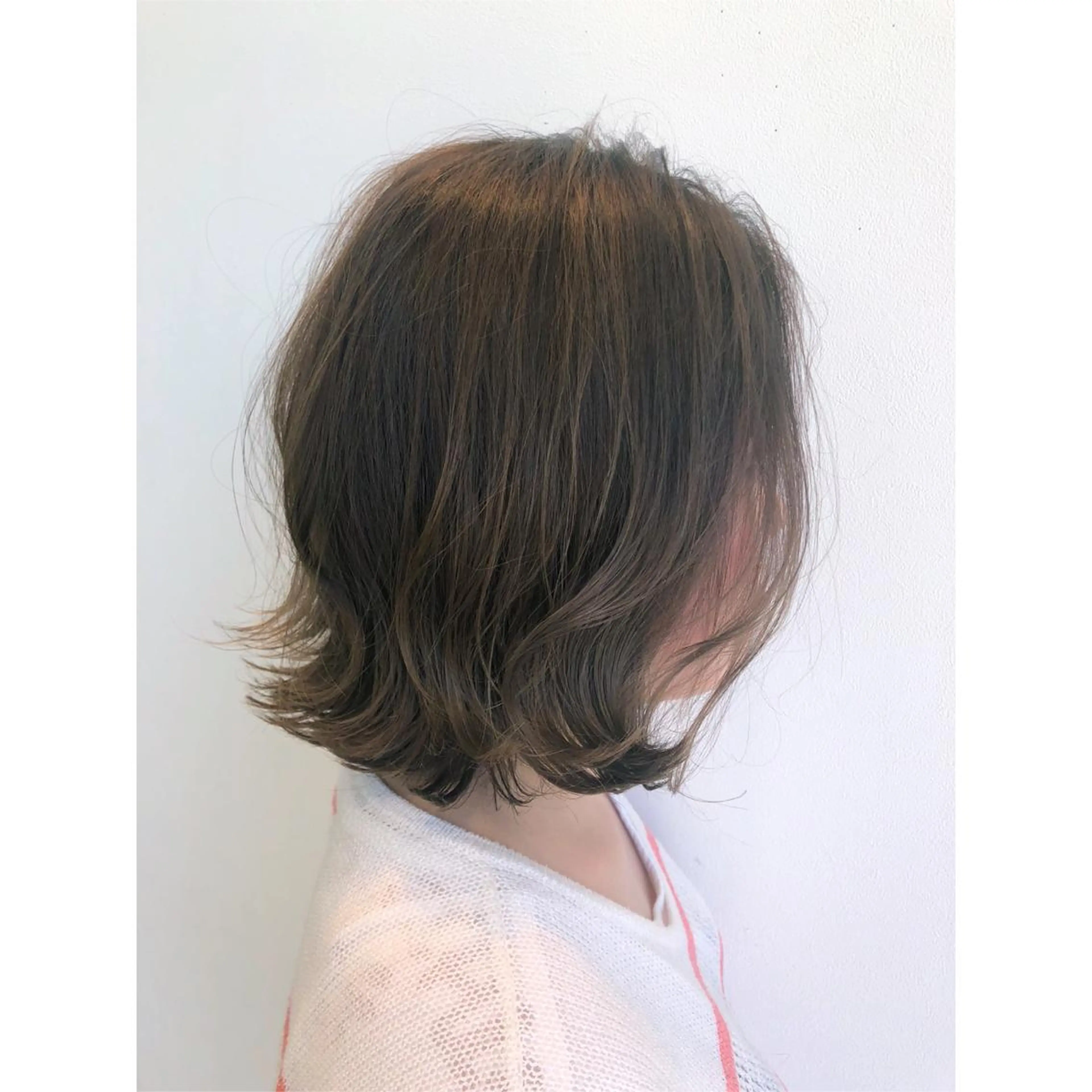 ミディアム カラー ヘアアレンジ アッシュ 透明感カラー イルミナカラー 骨格肌色 似合わせ/YUKAのヘアスタイル