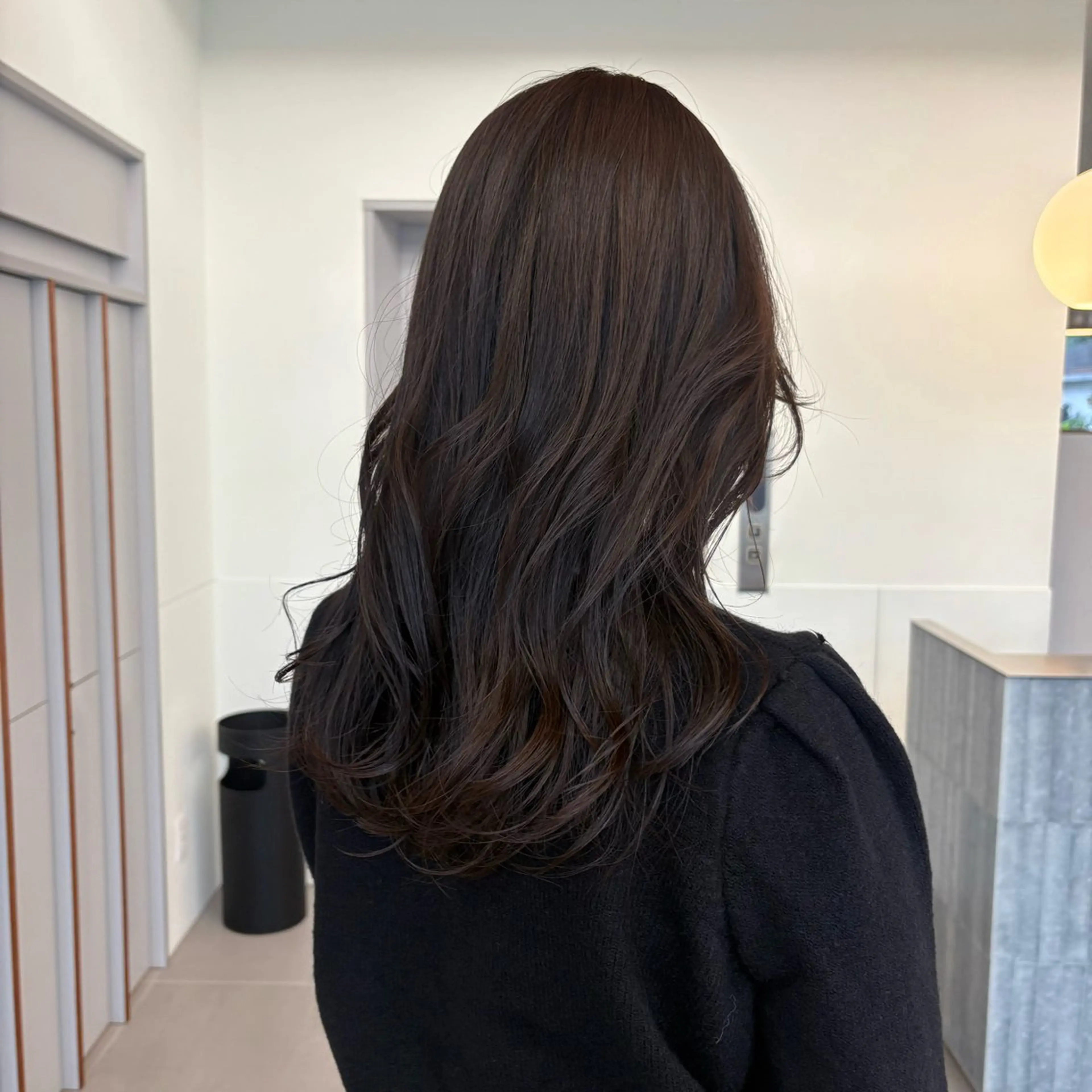 ロング カット ヘアカラー 💡レイヤーカット/ グレージュ松本隼人のヘアスタイル