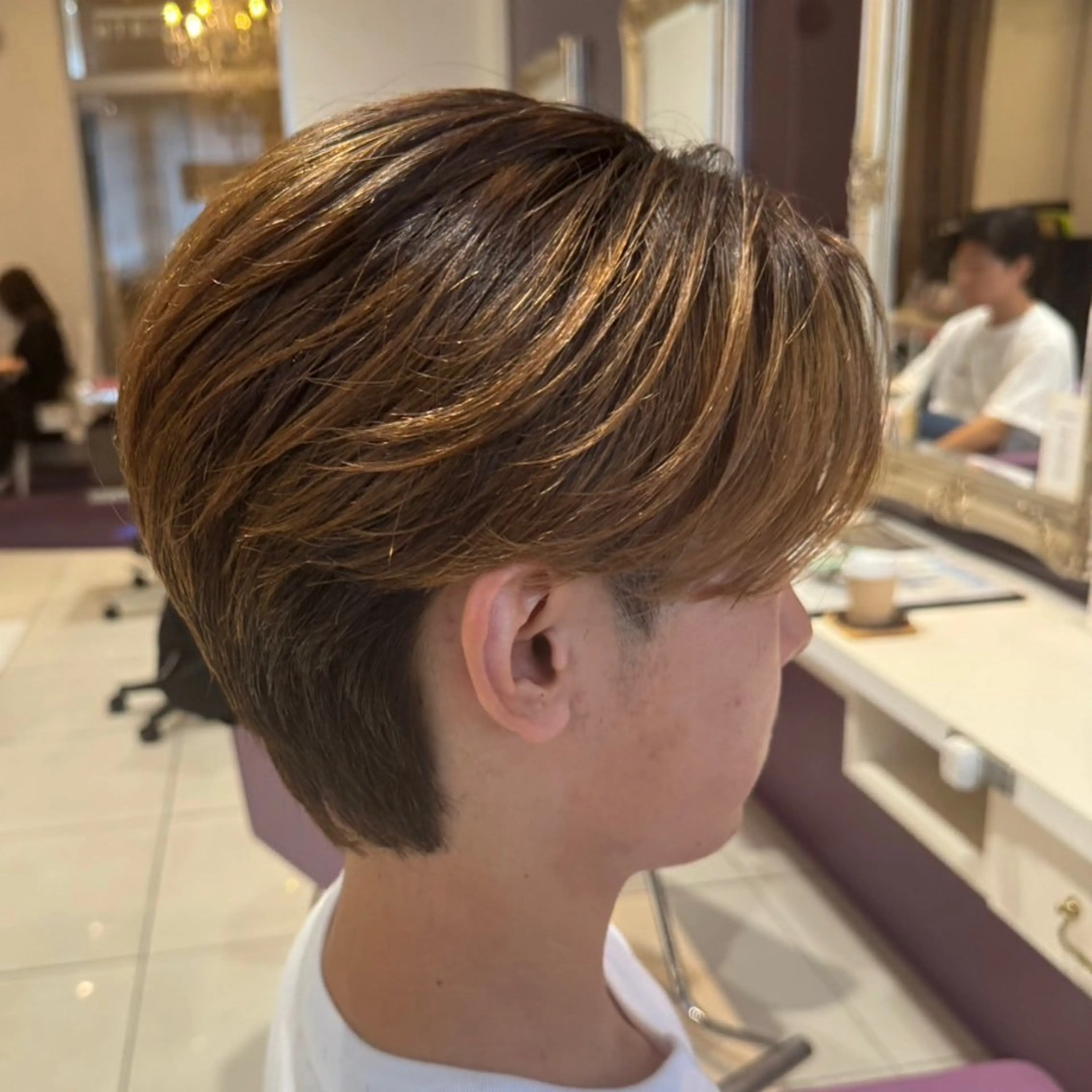 カラー メンズ ブラウンカラー キャラメルブラウン 河合 澪のヘアスタイル