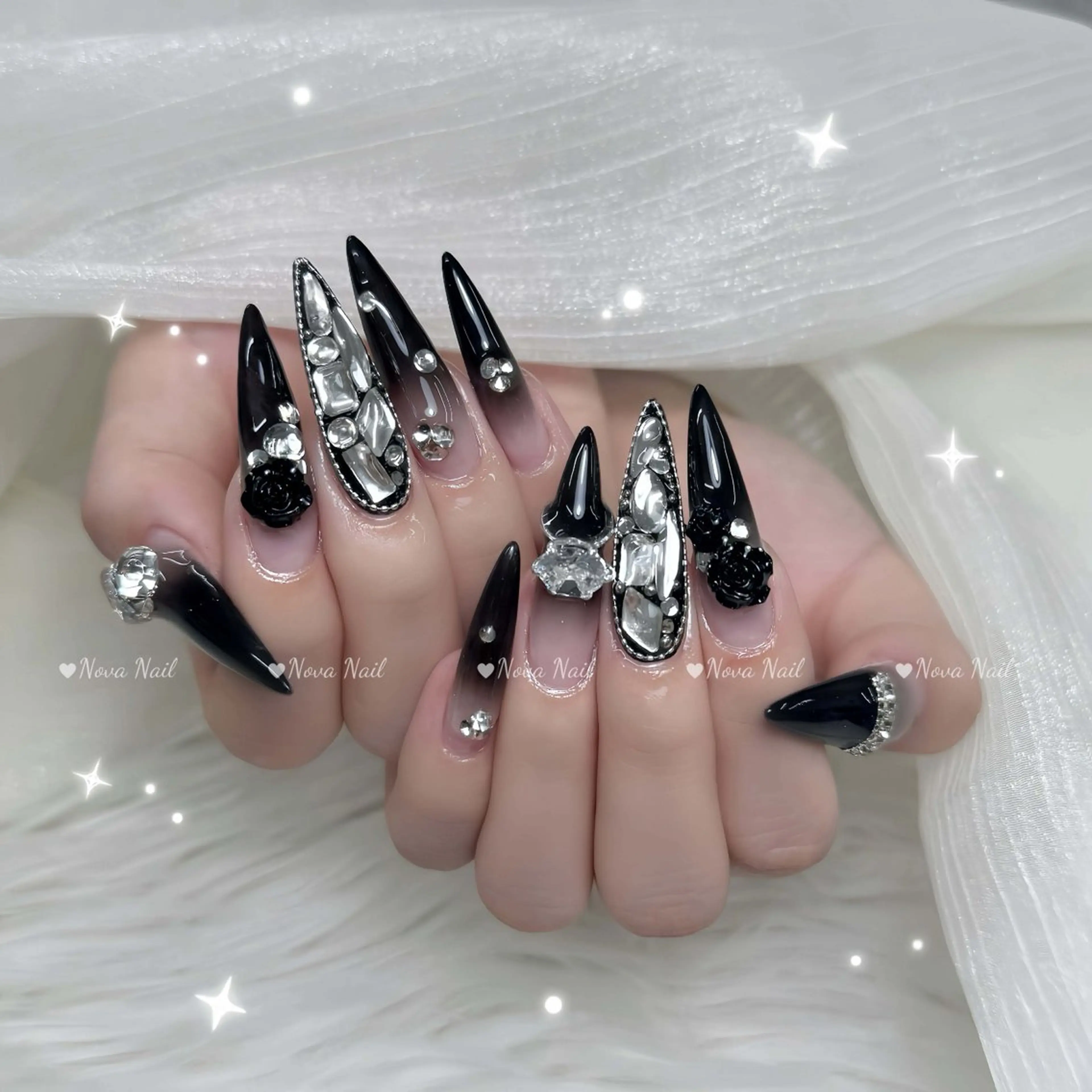 ネイル ハンドネイル ハンドケア Nova Nail Nambaのネイルデザイン