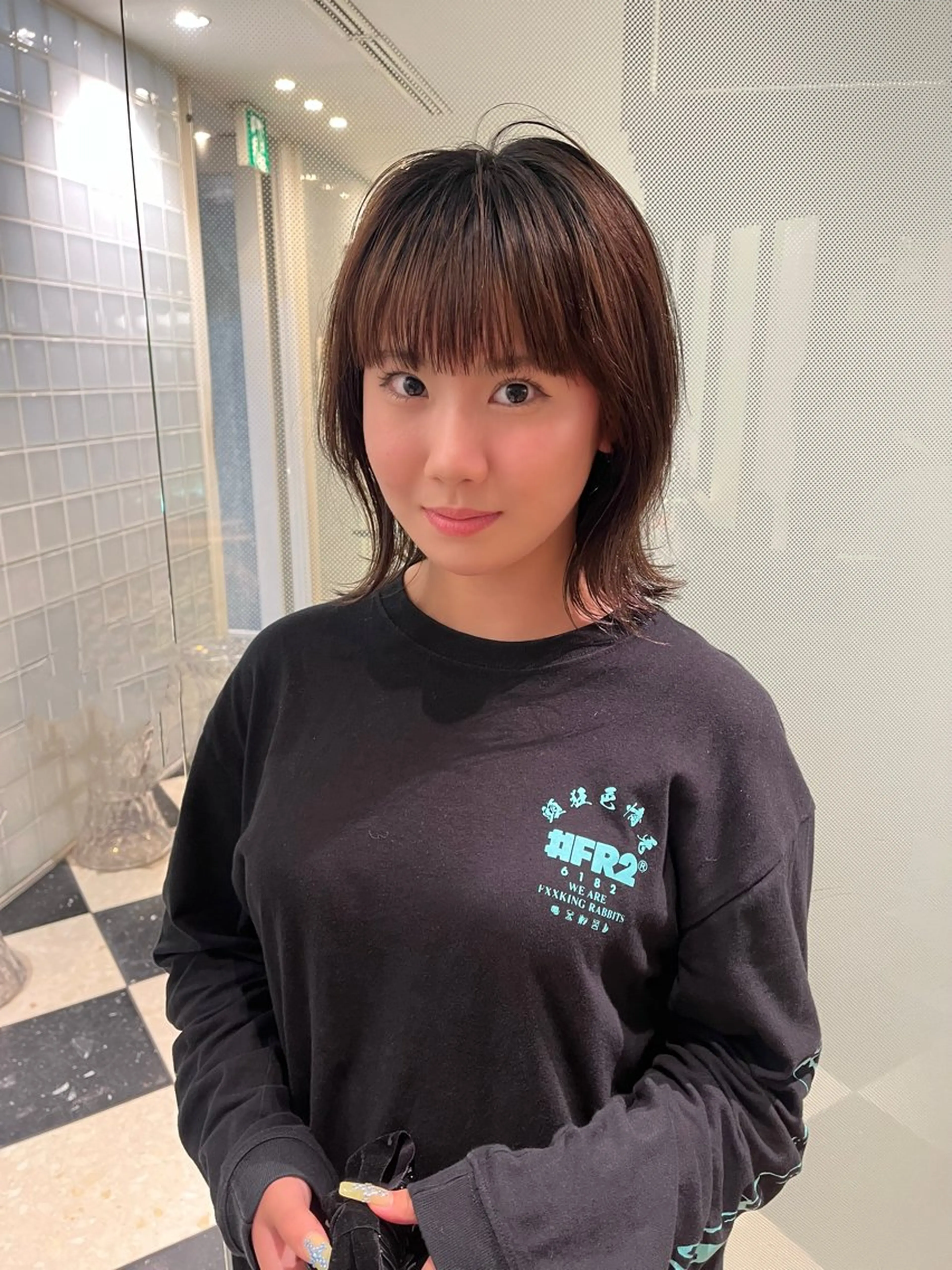 ミディアム レイヤーカット/ブリ ーチ/motokiのヘアスタイル