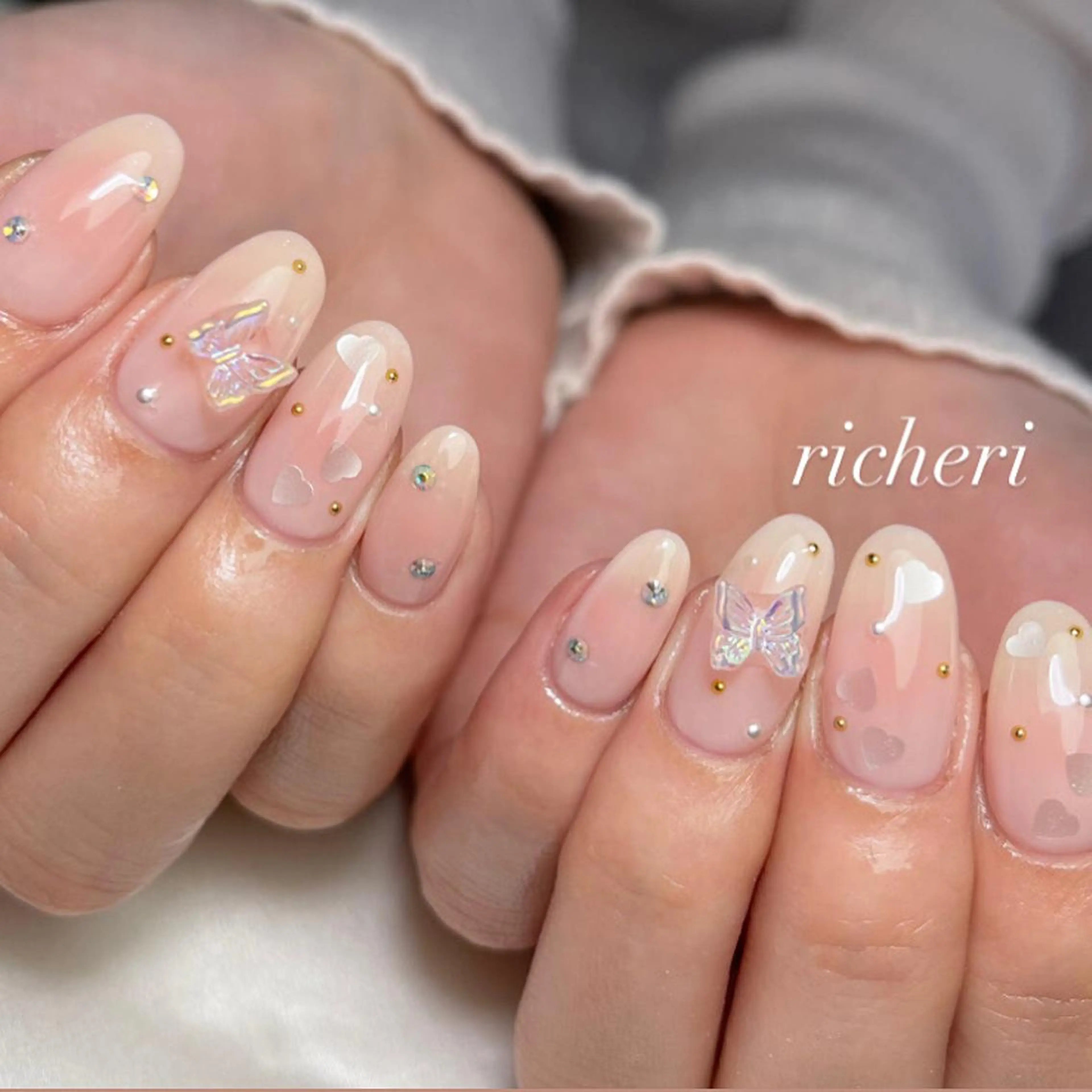 ミディアム ネイル ハンドネイル richeri beautyのエステ・リラクイメージ