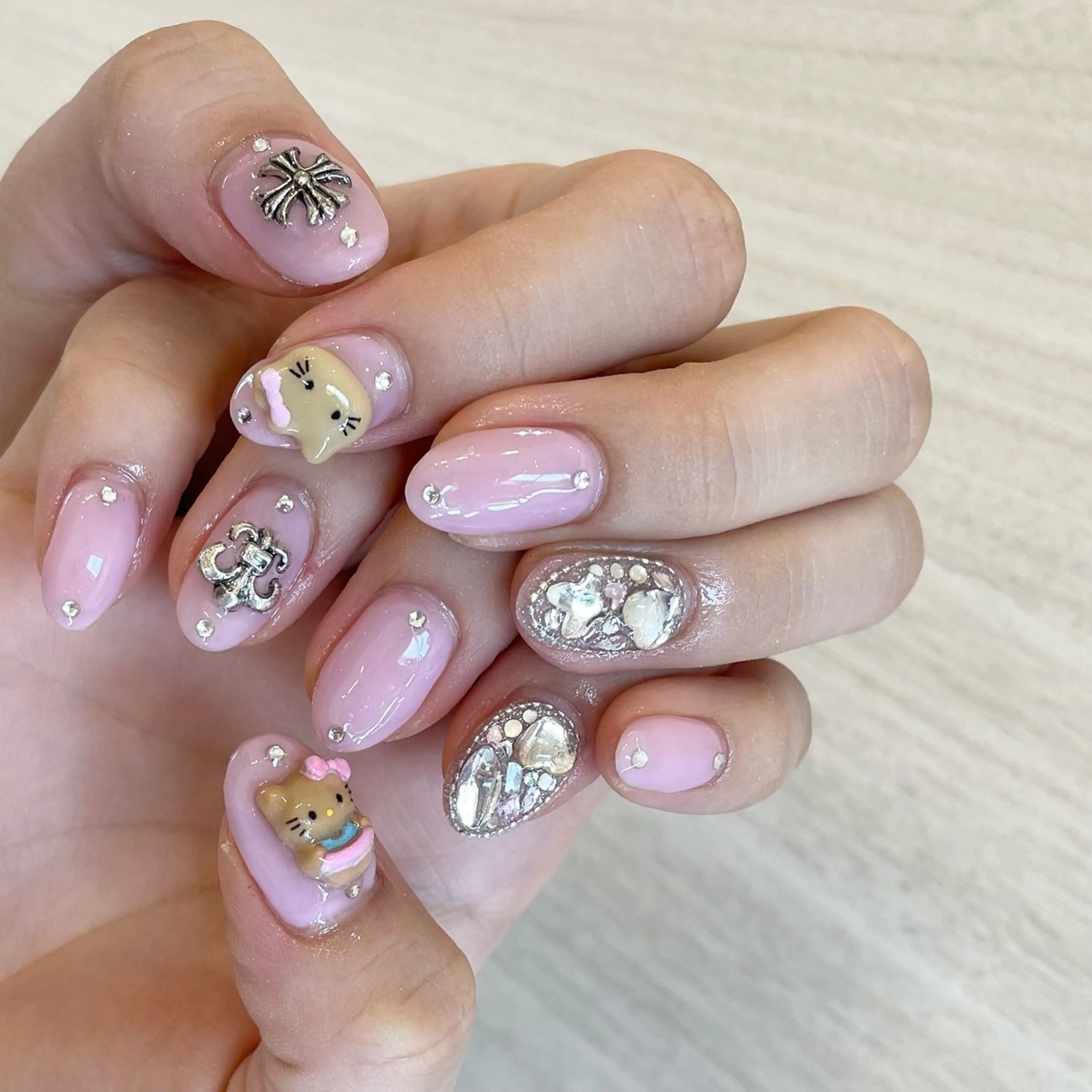 ネイル Nail Salon Gummi.のネイルデザイン