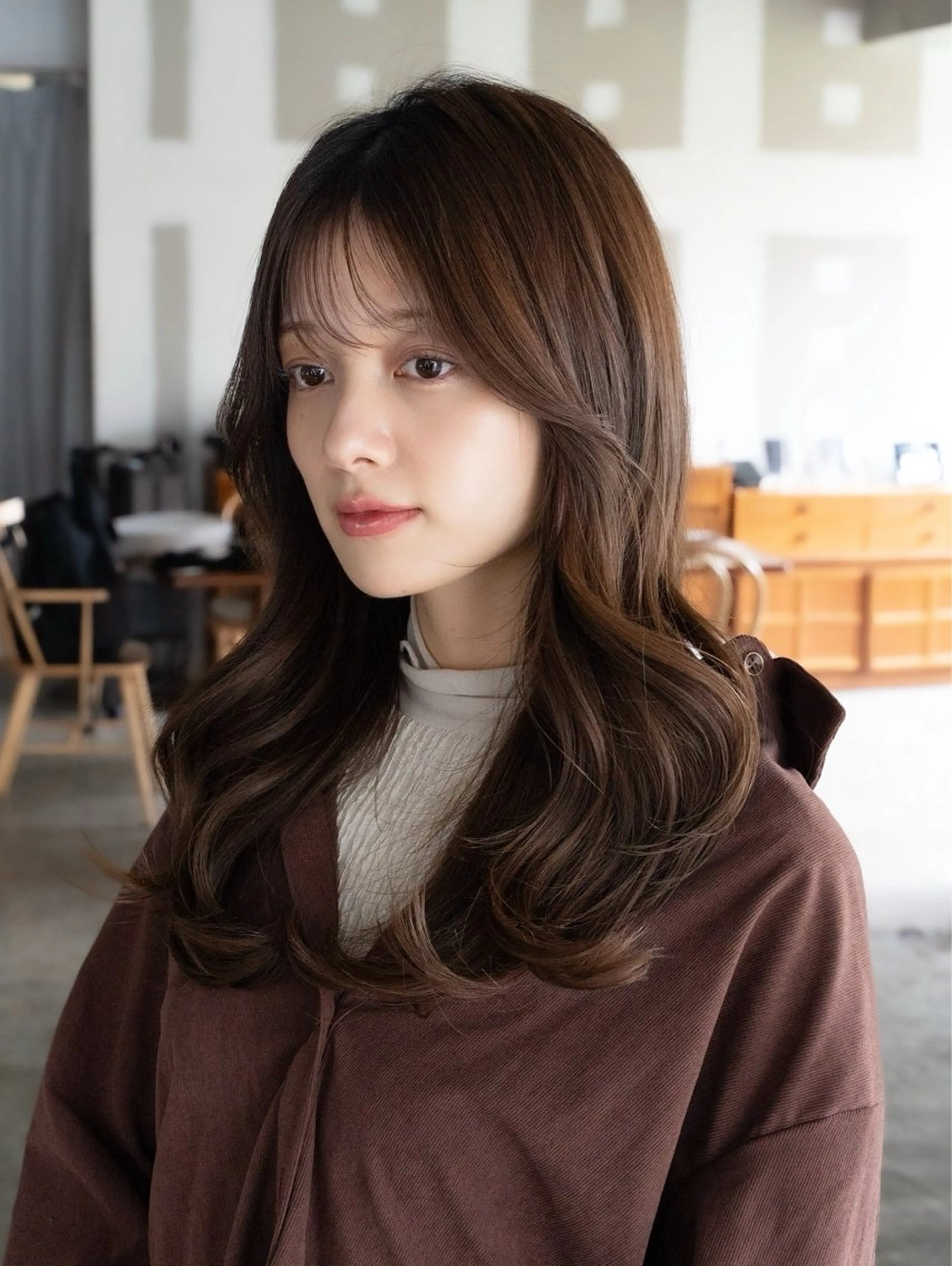 セミロング カラー 顔周りカット レイヤーカット トリートメント カット ヘアカラー トリートメント まとまるレイヤー カット/透明感カラーのヘアスタイル