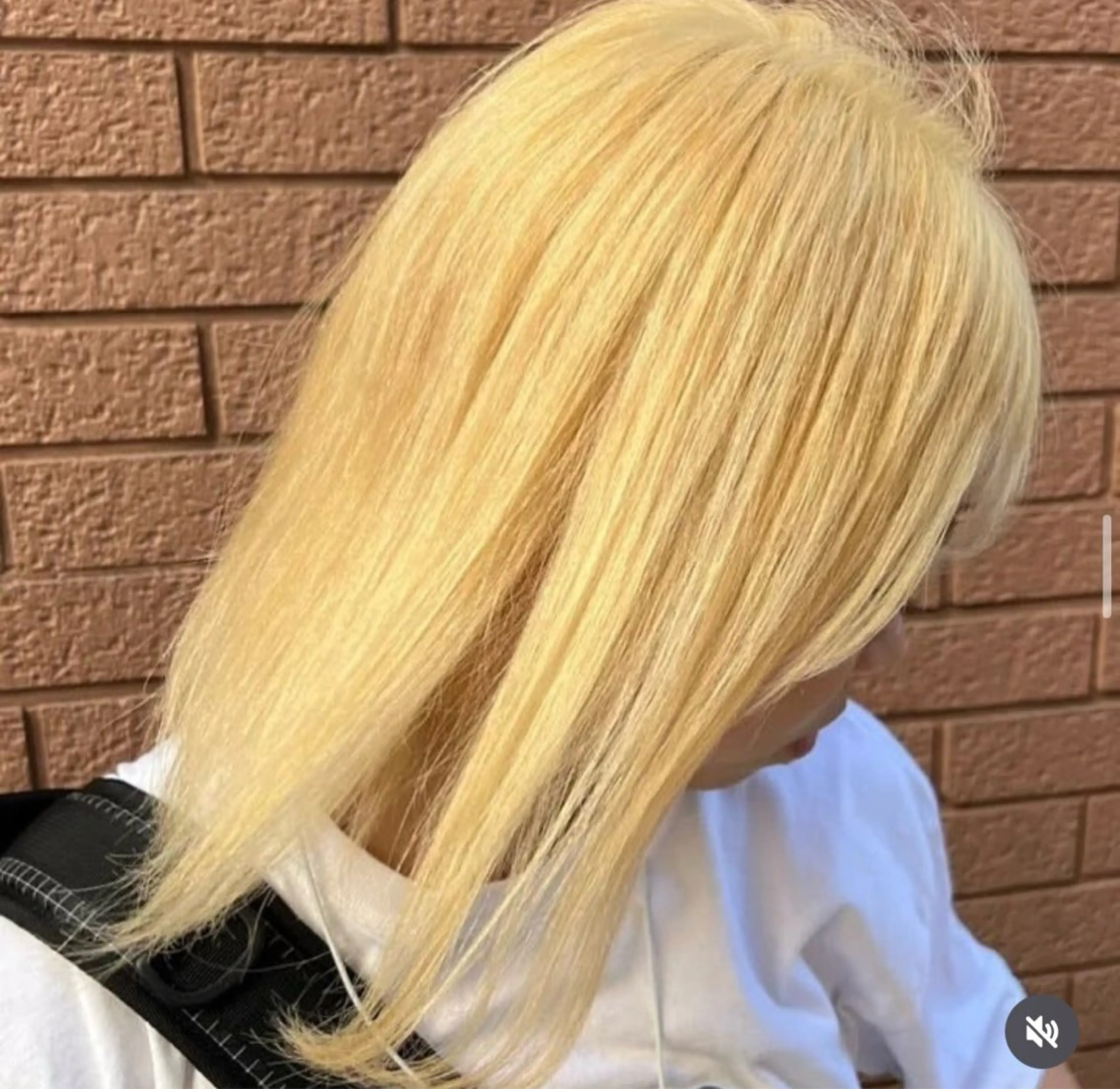 ミディアム 💚 AKI 💚のヘアスタイル