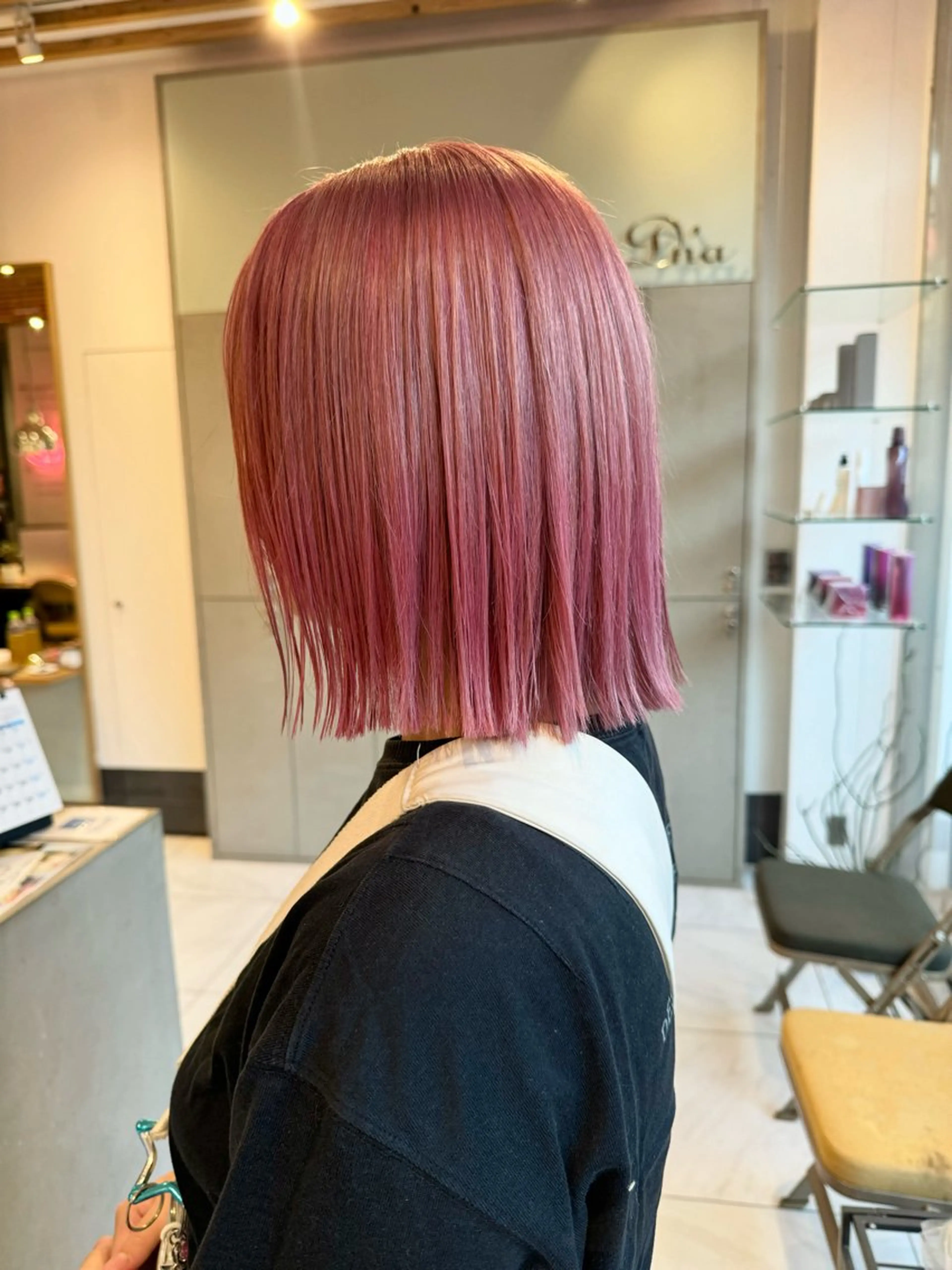 ショート カラー 切りっぱなしボブ ブリーチ ボブ カット ヘアカラー ｱｵﾇﾏﾐﾕ☁️ /ボブ/ハイトーン/のヘアスタイル