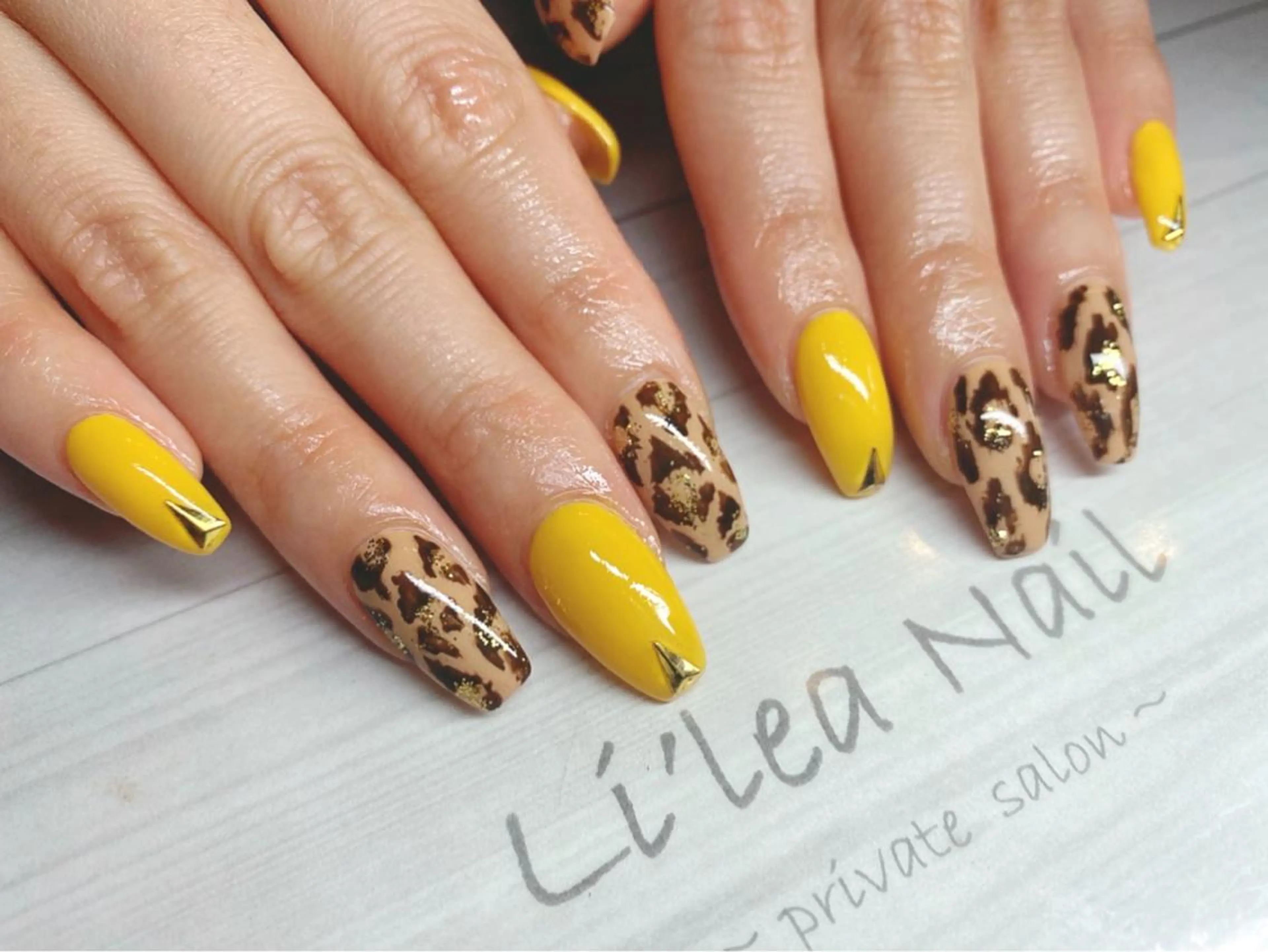 ネイル Li'leaNail AINAのネイルデザイン