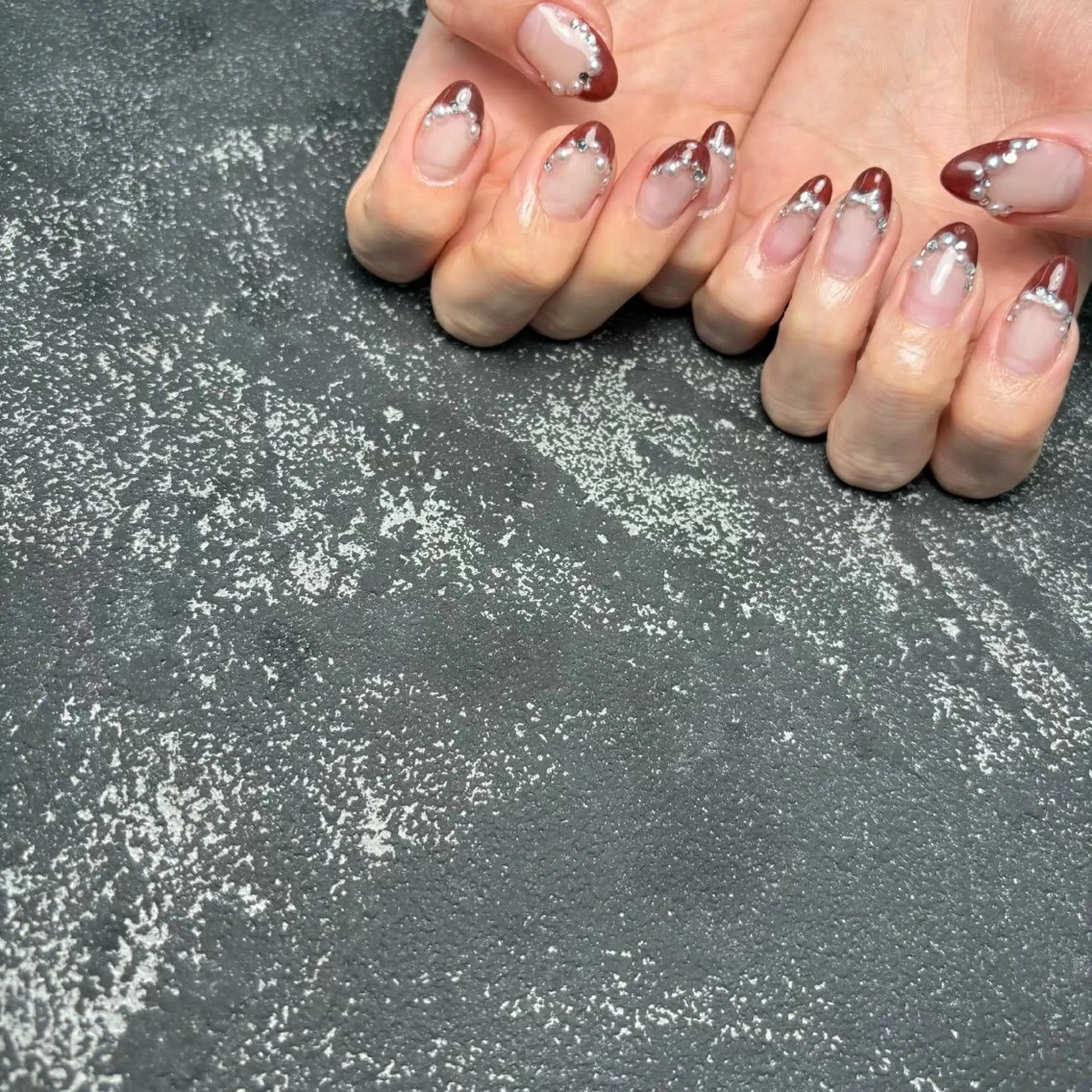 ネイル ブラウン クリアネイル フレンチネイル シルバー シンプルネイル ハンドネイル Quee Stllaのネイルデザイン