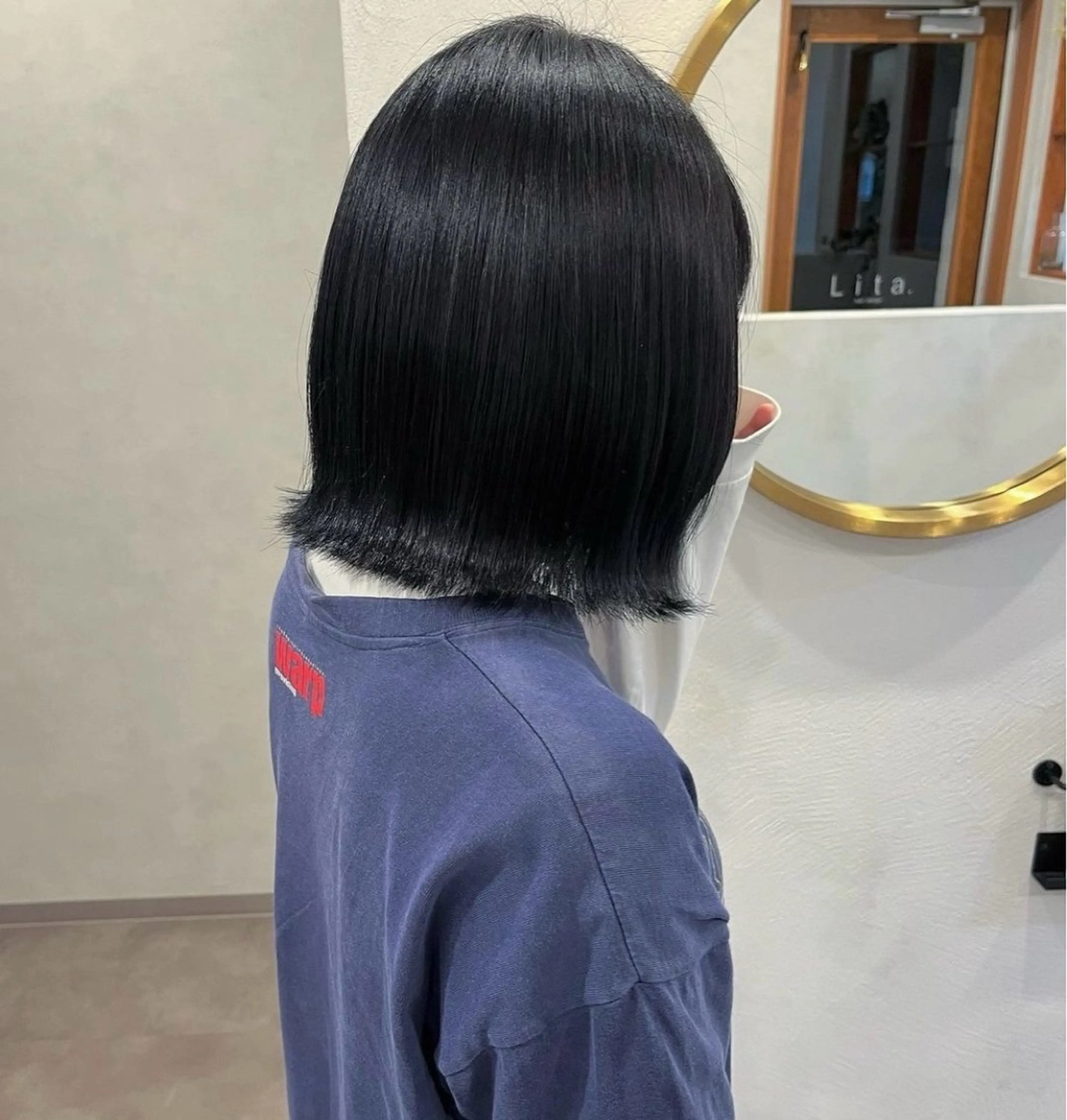 ショート カラー 黒髪 ブルーカラー ブルーブラック Lita./ 大賀ひかり🧁🫧のヘアスタイル