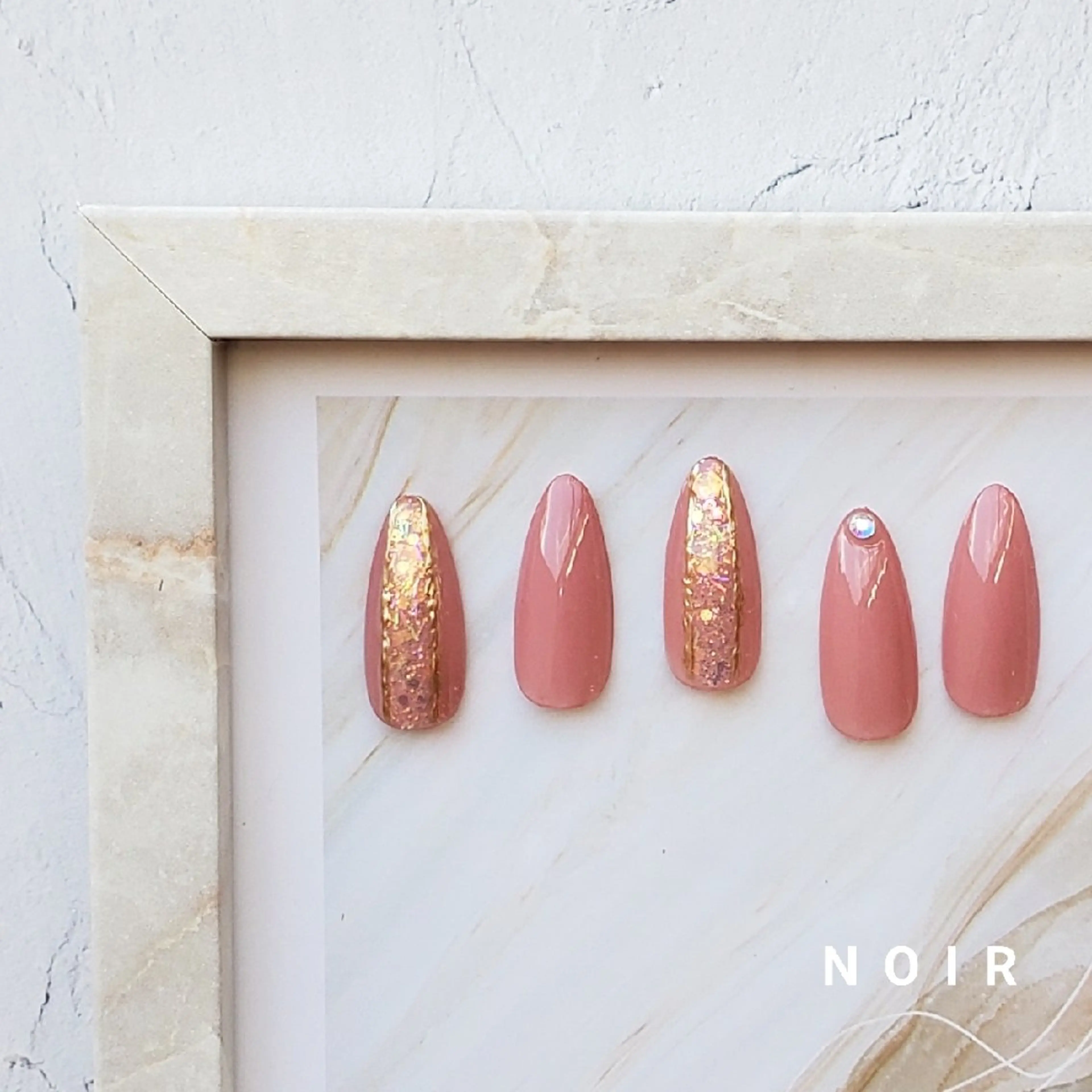 ネイル NOIR 長谷川のネイルデザイン