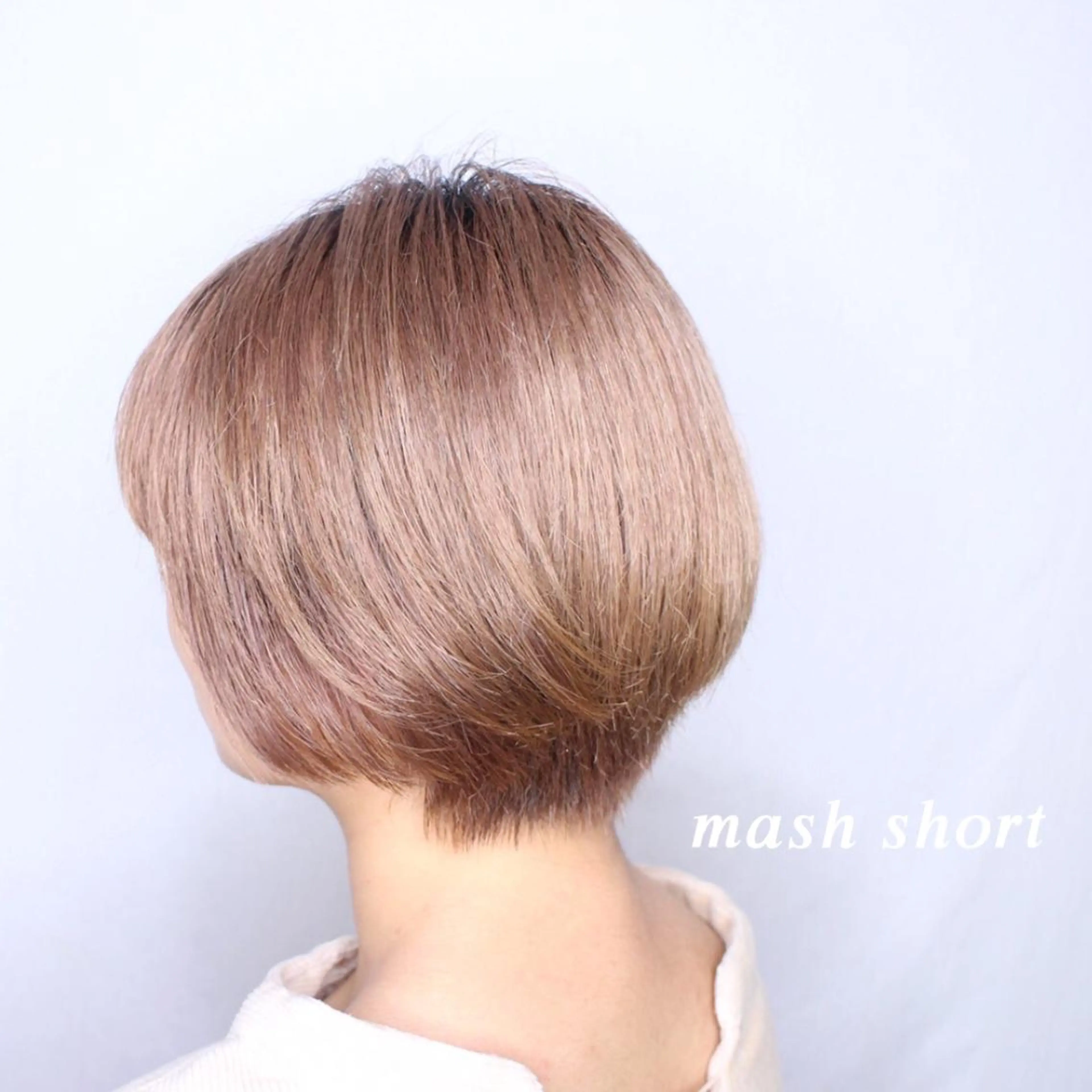 ショート コテ巻きパーマ 阪上 沙織のヘアスタイル