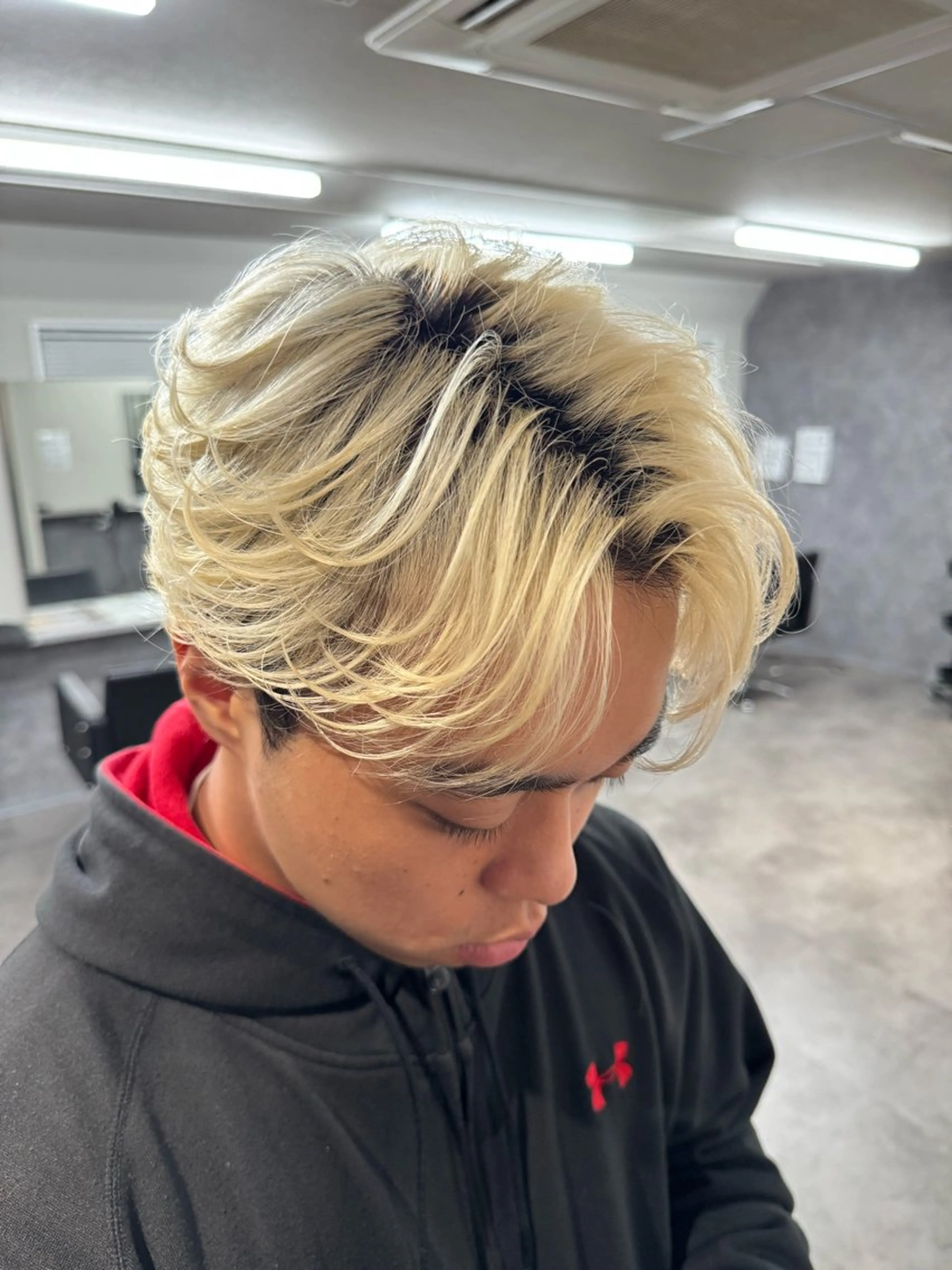 パーマ メンズ フェザーパーマ メンズパーマ カット パーマ 立川韓国メンズヘア ニュアンスパーマ安井のヘアスタイル