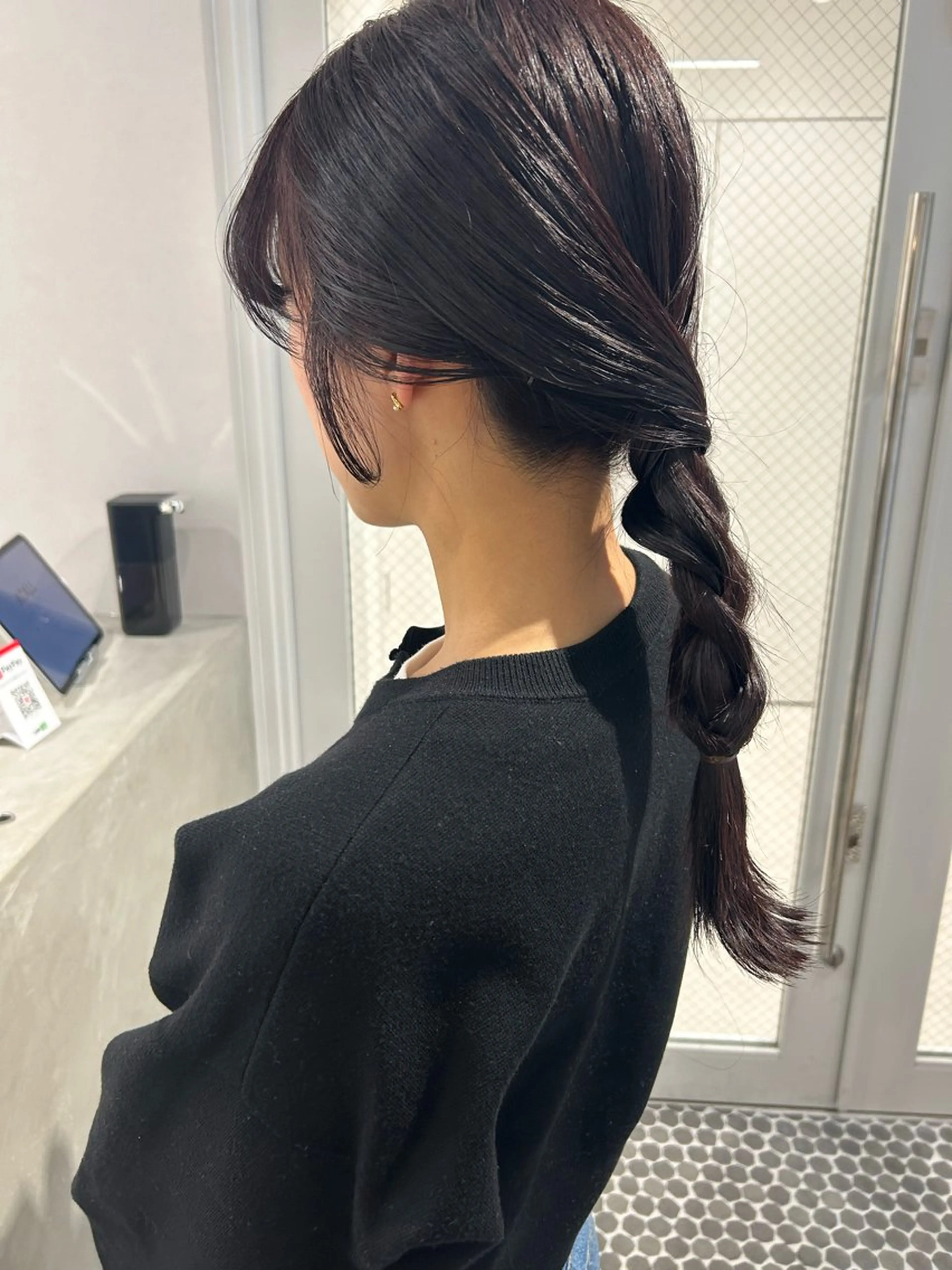 セミロング カラー ボルドーカラー カット トリートメント SALOWIN栄 三丁目 木戸里実のヘアスタイル