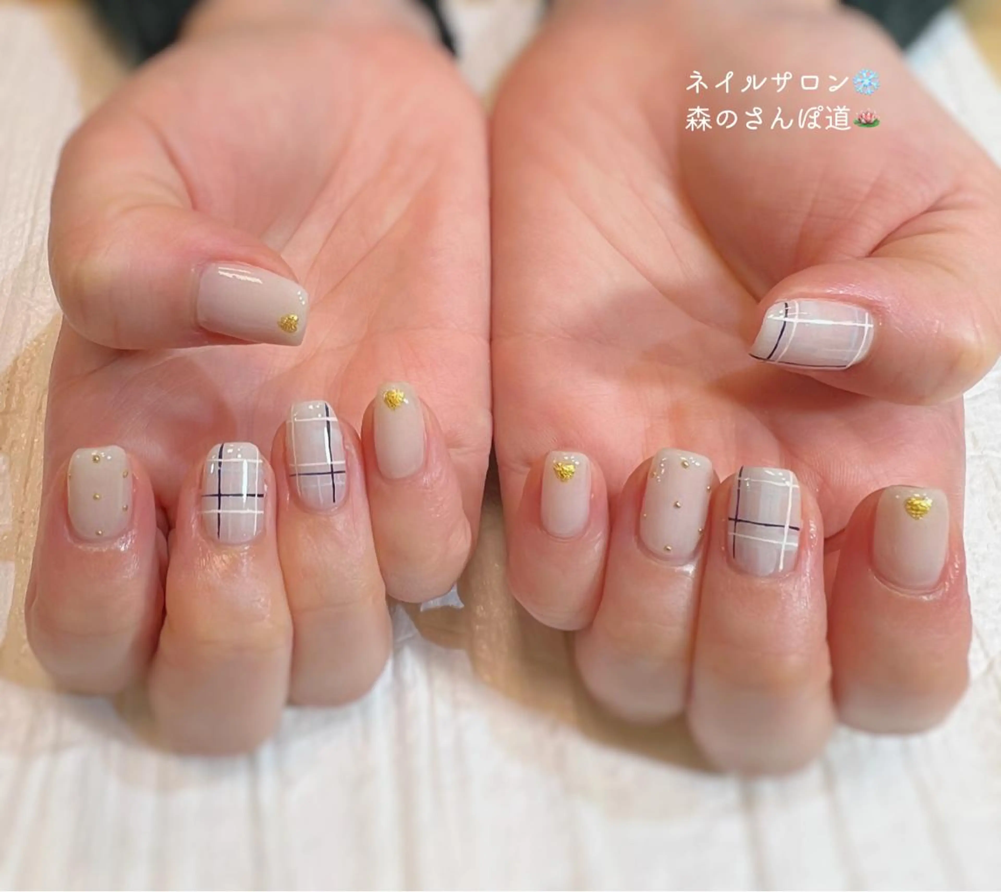 ネイル ハンドネイル ショートネイル 森のさんぽ道のネイルデザイン
