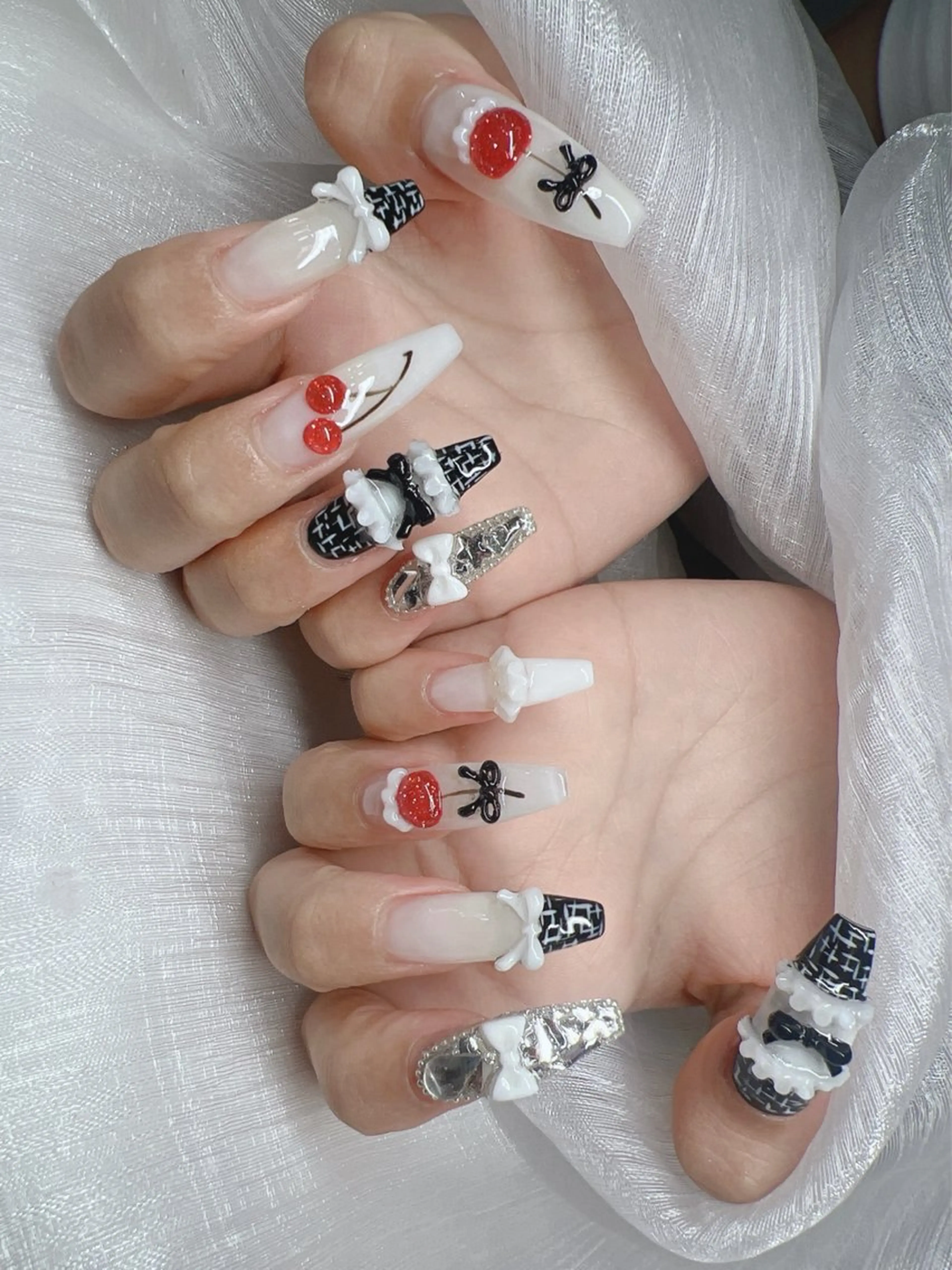 ネイル 長さ出し グラデーション キラキラネイル マグネットネイル ニュアンスネイル Lee Nails チップ長さだし専門店のネイルデザイン