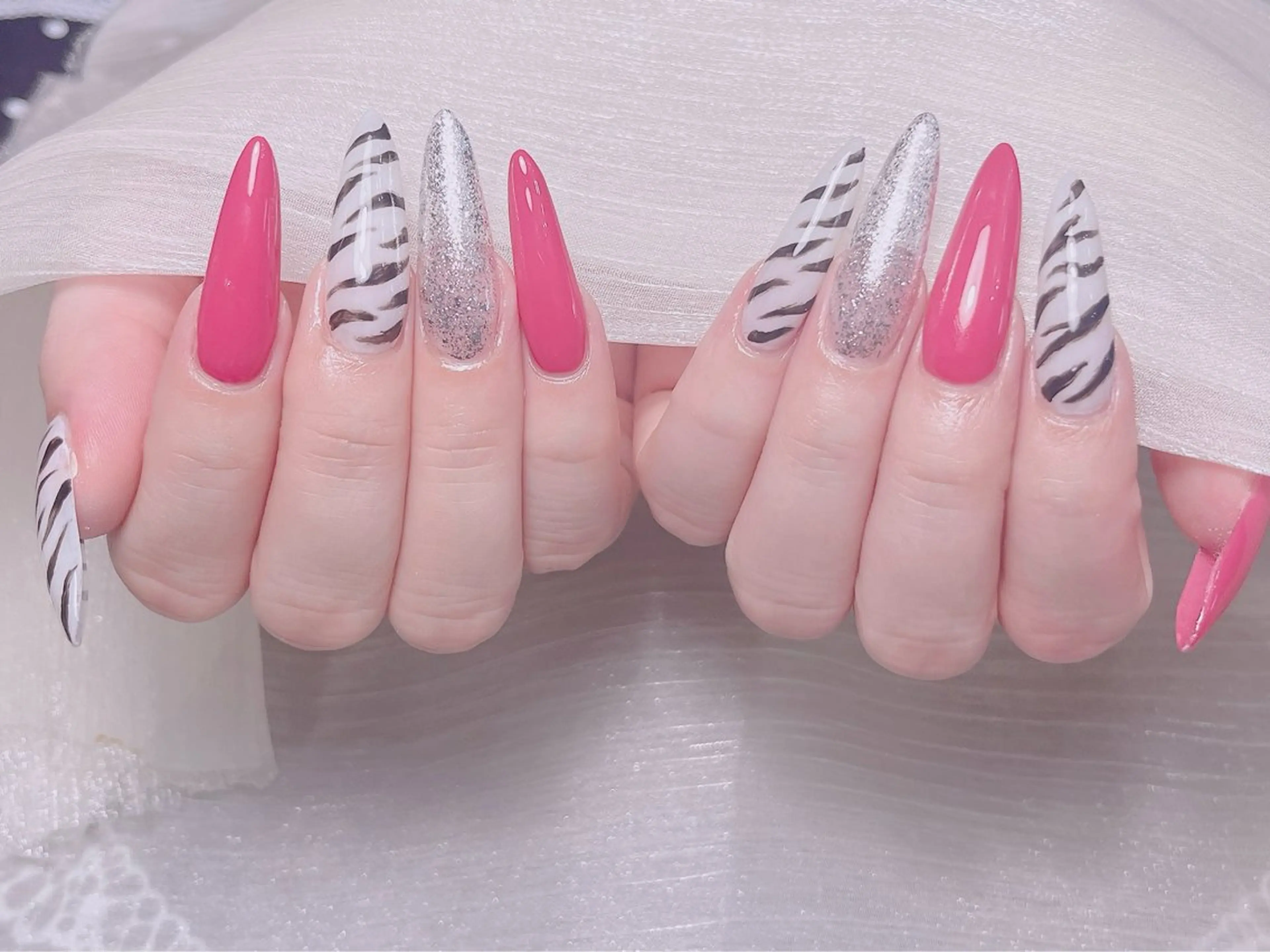 ネイル ハンドネイル KARI ネイルサロンのネイルデザイン