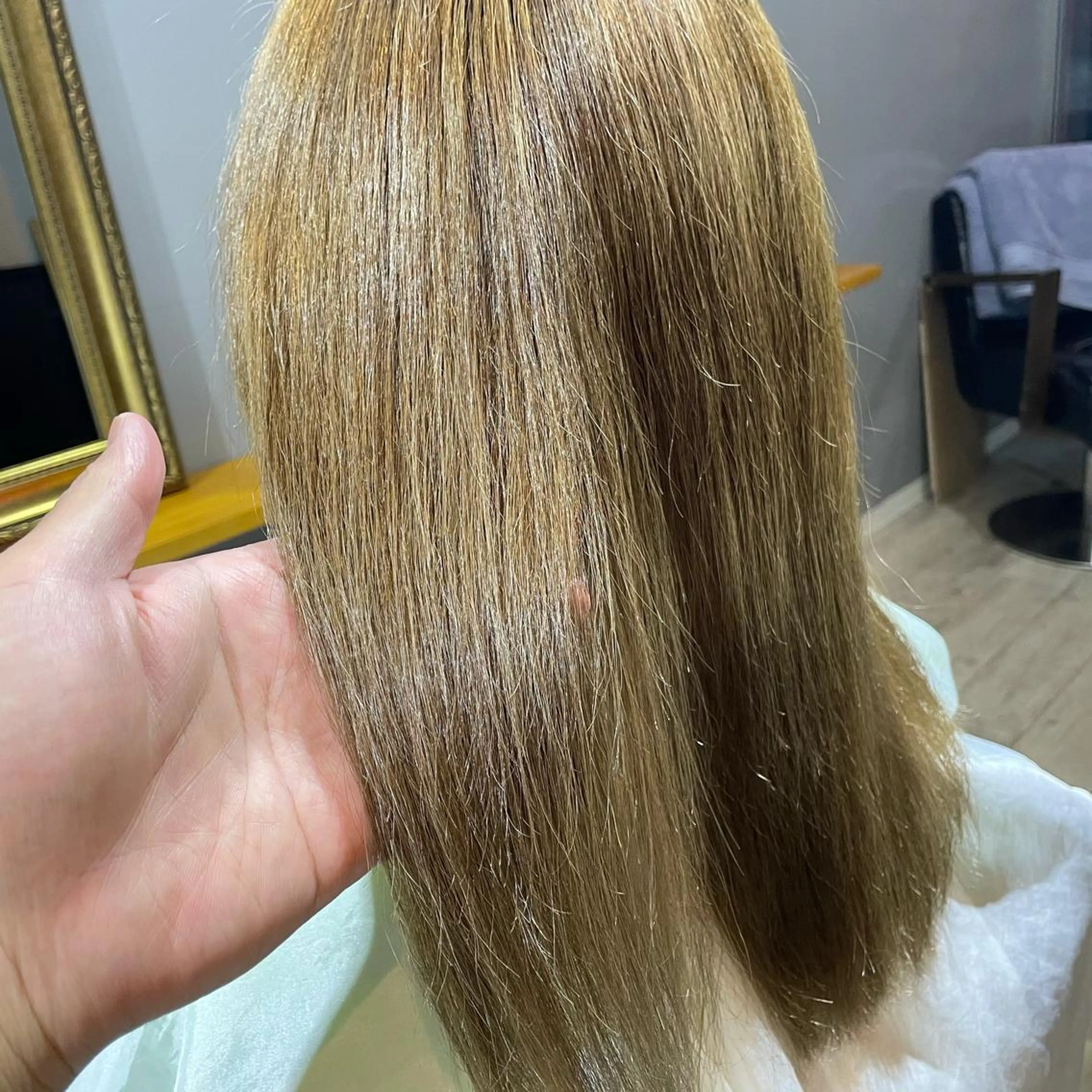 セミロング 渡辺俊介 暗髪カラー /美髪矯正/髪質改善のヘアスタイル