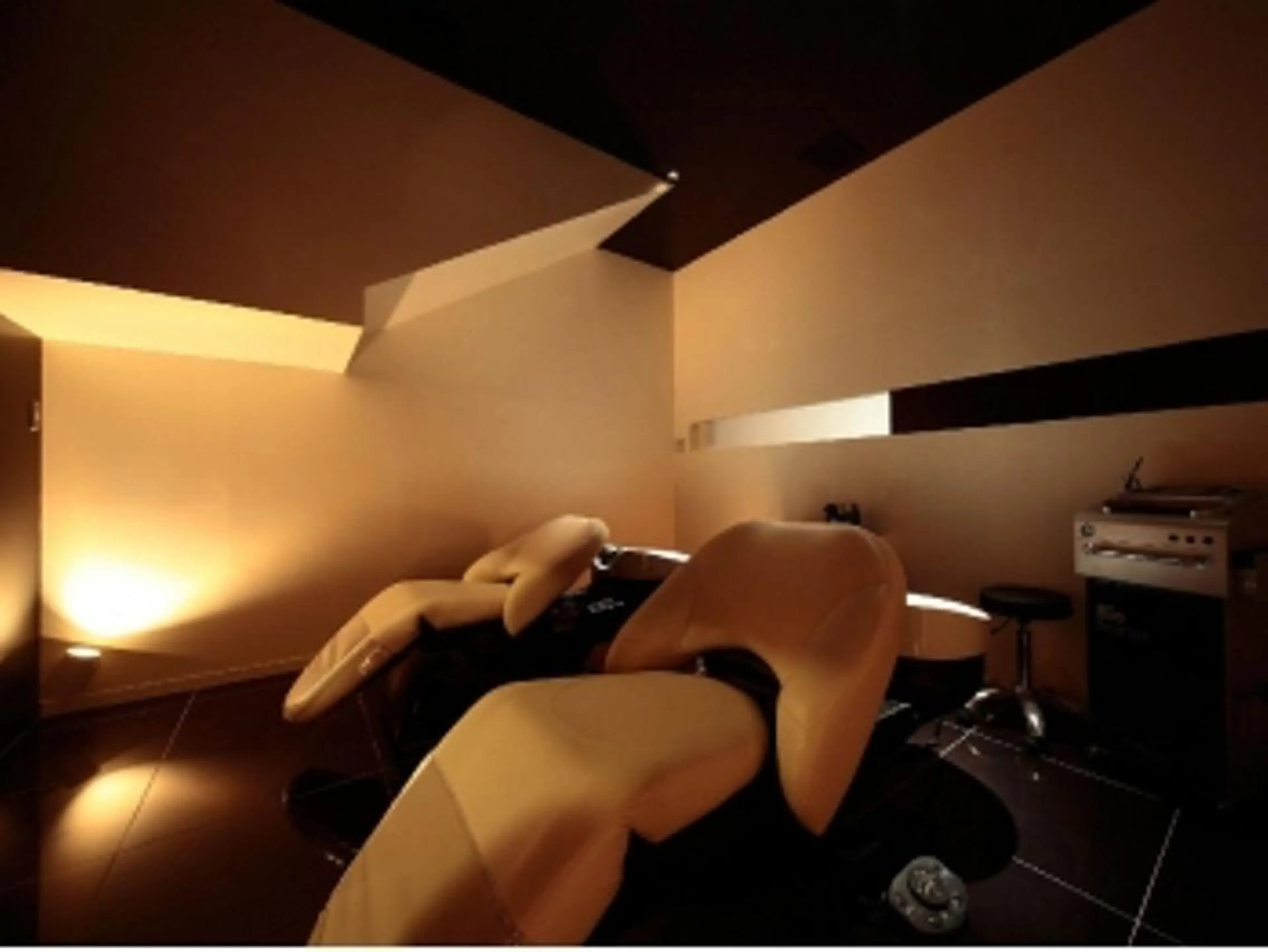 ヘッドスパ RAD心斎橋 ナカムラチヒロのマツエク・マツパデザイン