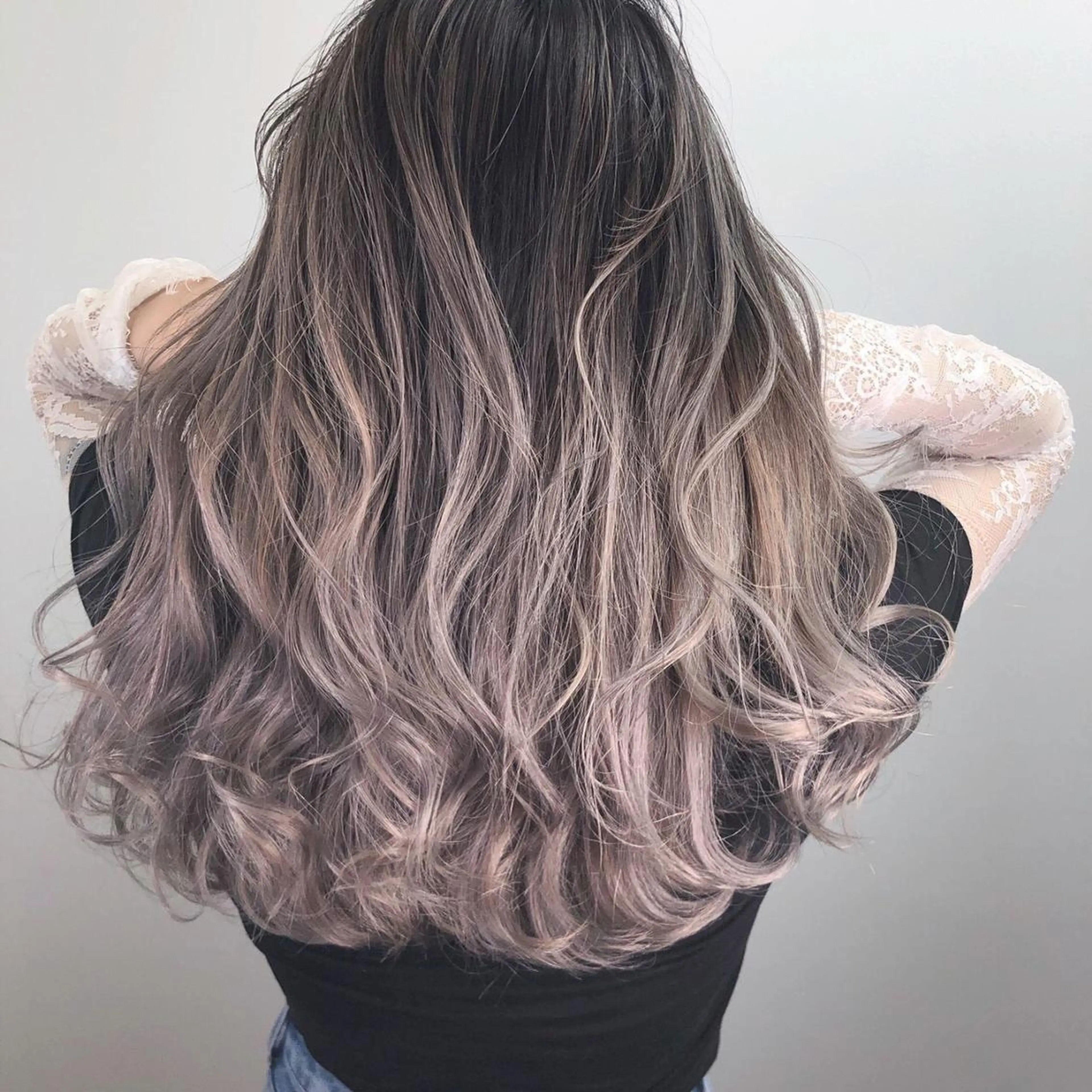 ロング カラー ブリーチ ケアブリーチ 透明感カラー イルミナカラー トリートメント ルービック 奈良のヘアスタイル