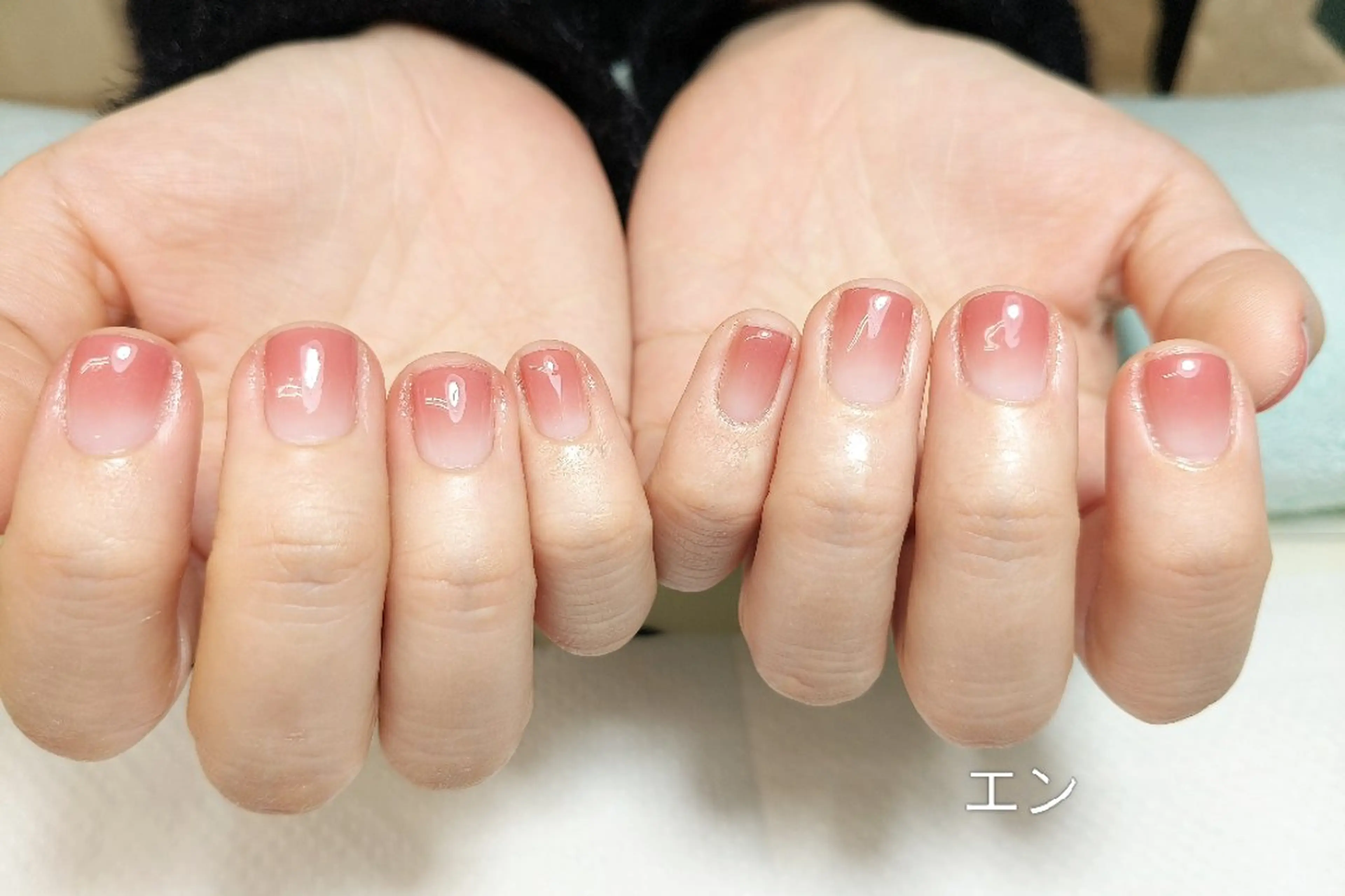 ネイル グラデーション ラメ(グリッター) ラメグラデーション ハンドネイル エ ンのネイルデザイン