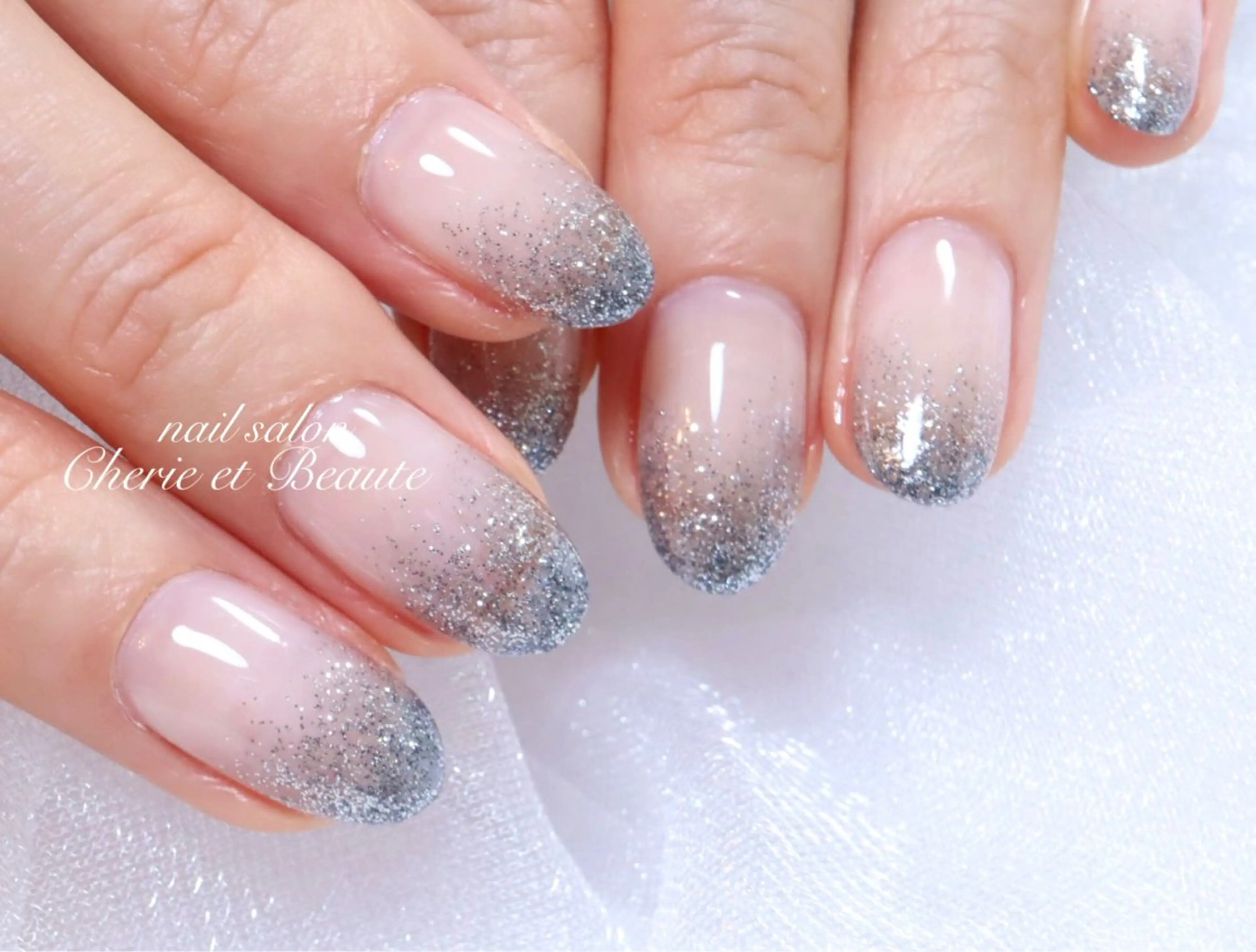 ネイル フラッシュネイル グラデーション nail salon シェリーのネイルデザイン
