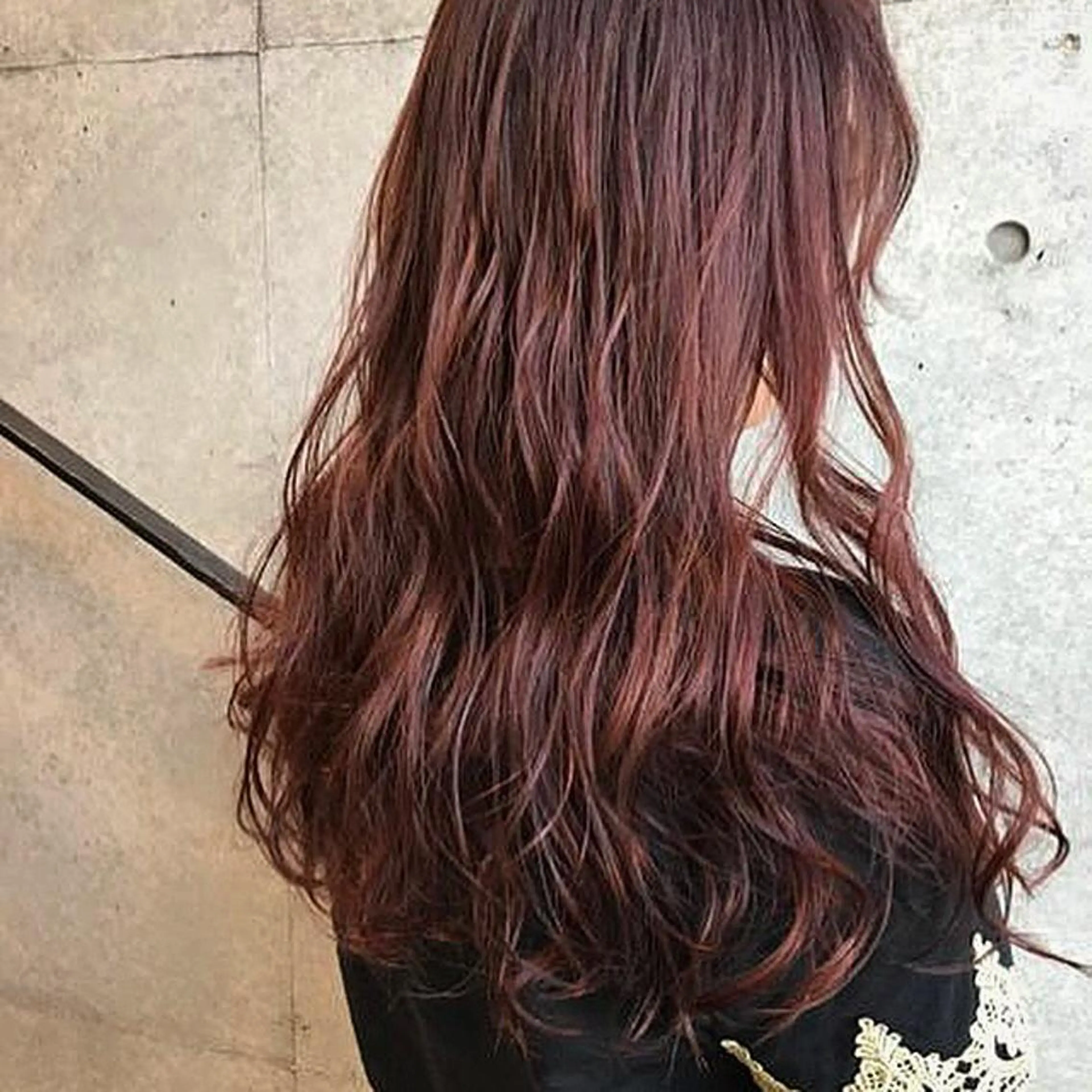 ロング ホカリ ツカサのヘアスタイル