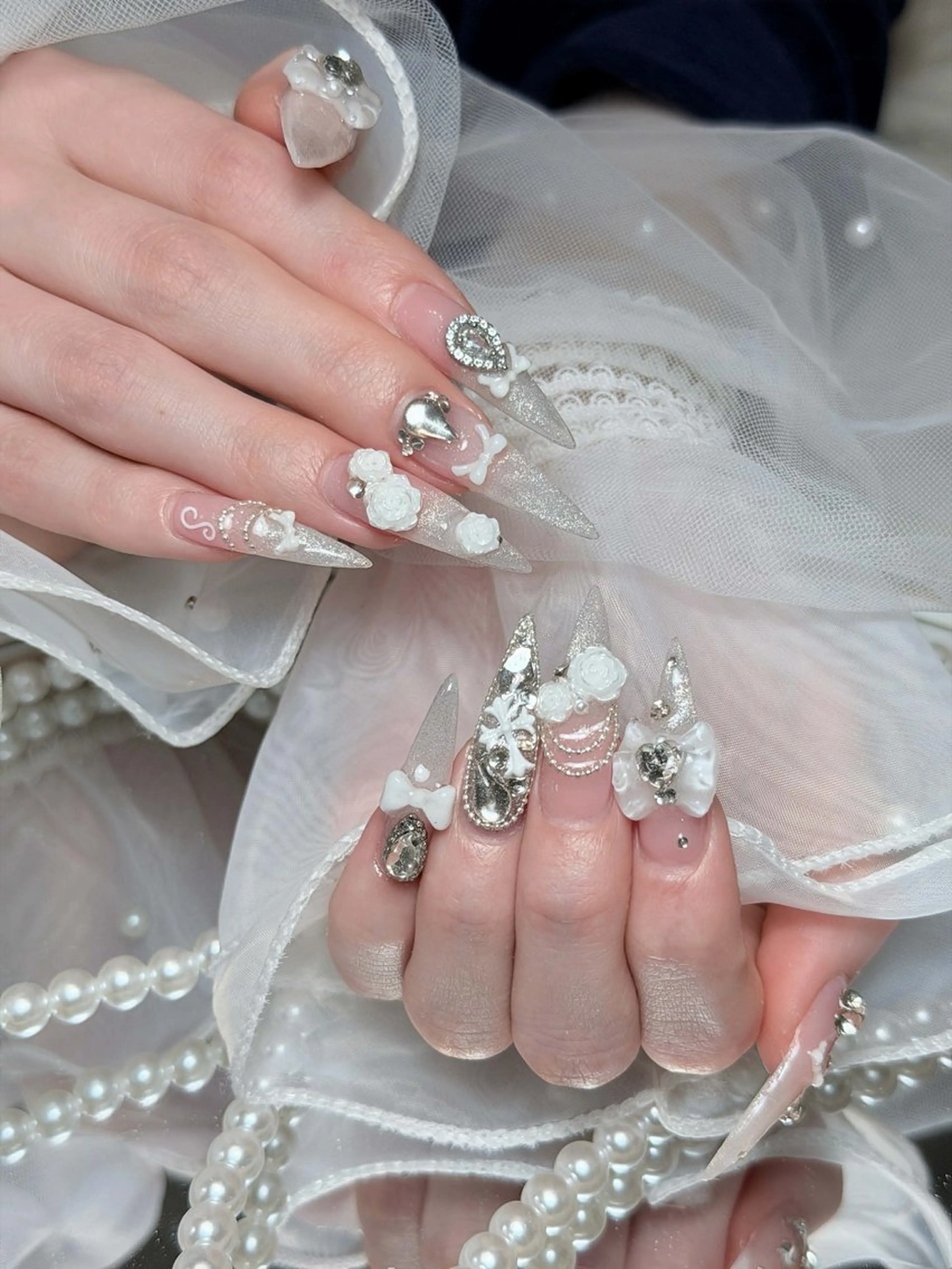 ネイル オーロラネイル ボルドー ブラウン 氷ネイル・うるうるネイル キラキラネイル ハンドネイル Julli NailStudioのネイルデザイン