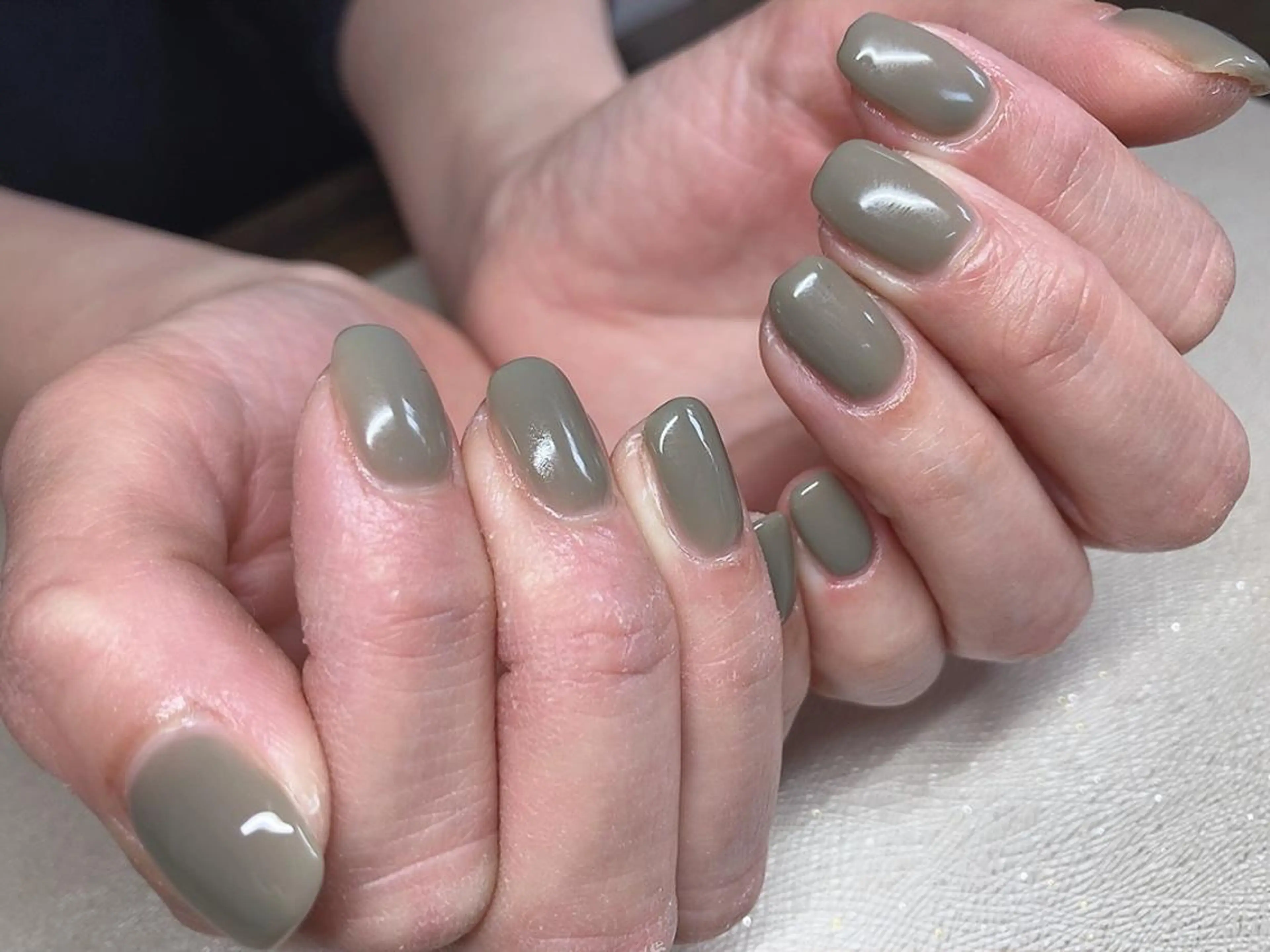 ネイル シンプルネイル 𝐴𝑁𝑈𝐸 トラブル爪育成専門のネイルデザイン