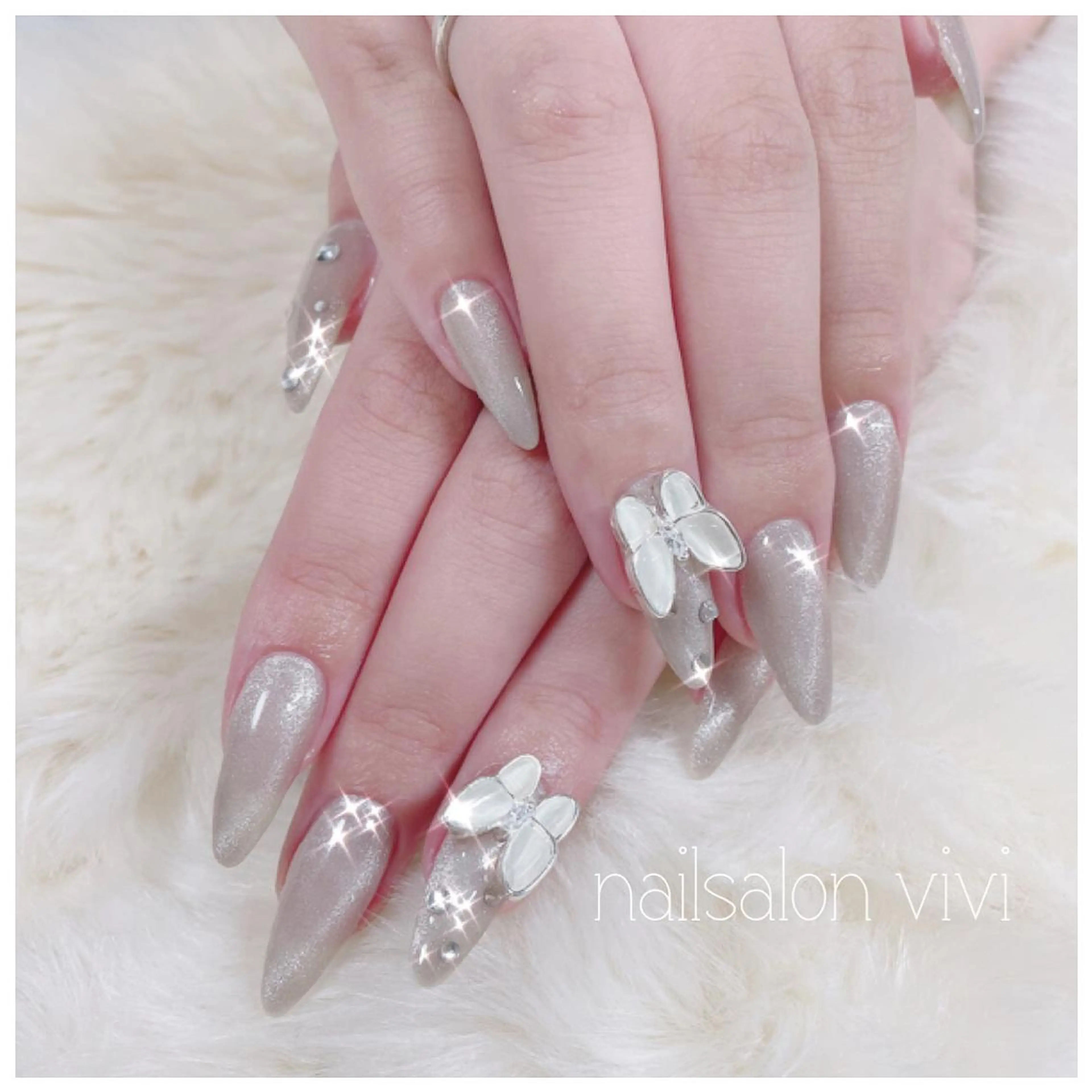 ネイル ＶＩＶＩ nailsalonのネイルデザイン