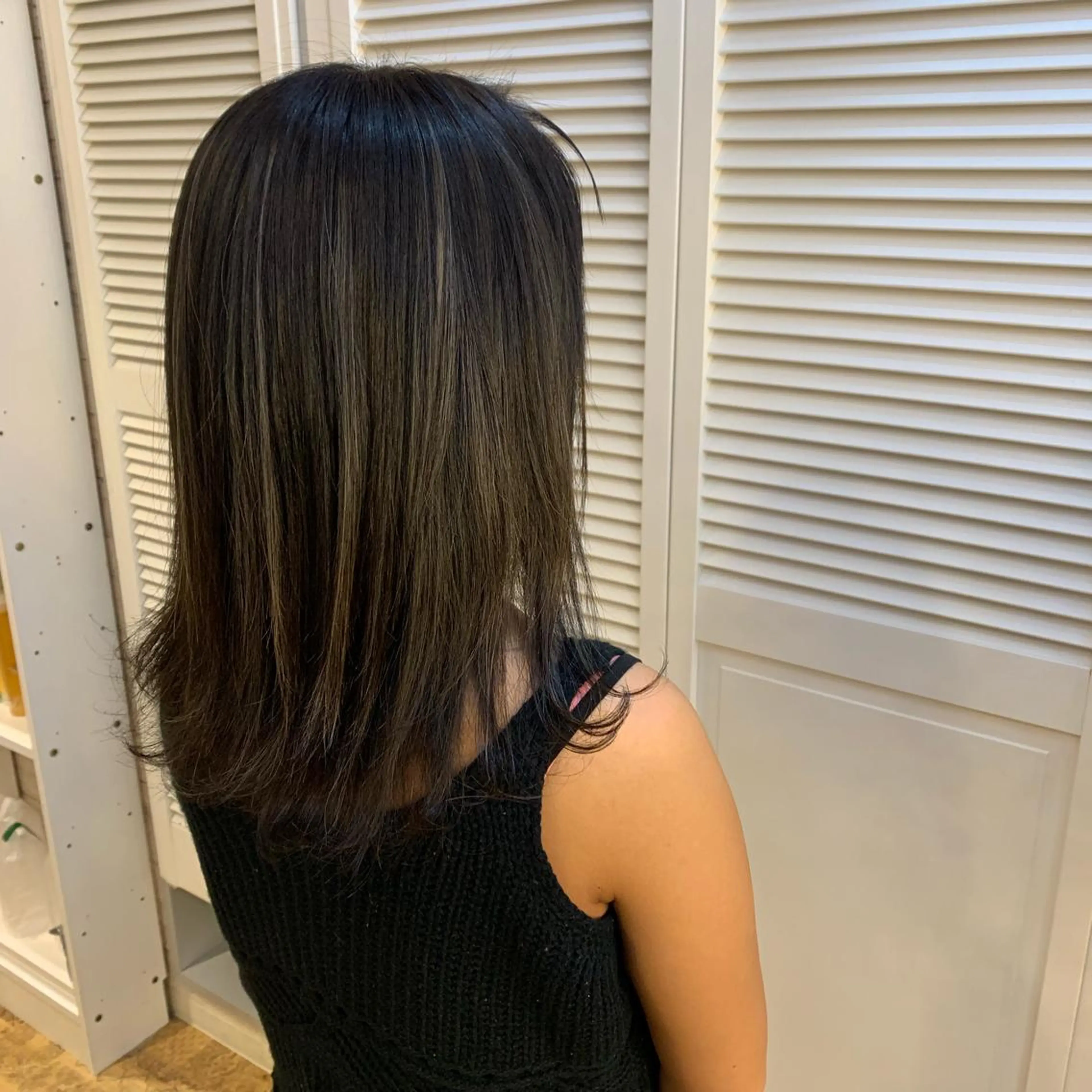 カラー 天野 利咲のヘアスタイル