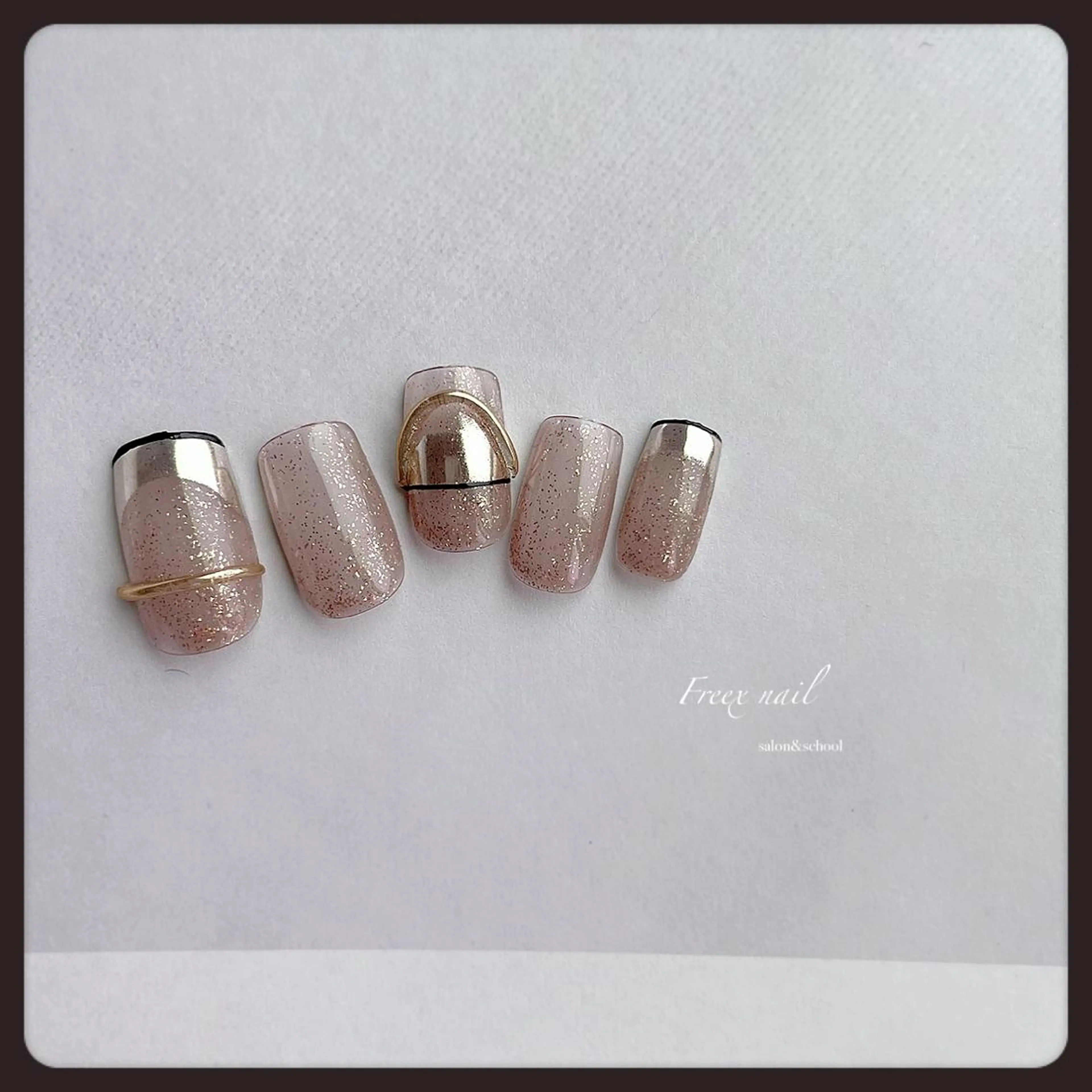 ネイル ハンドネイル ハンドケア freex nail /ニュアンス/個性派のネイルデザイン