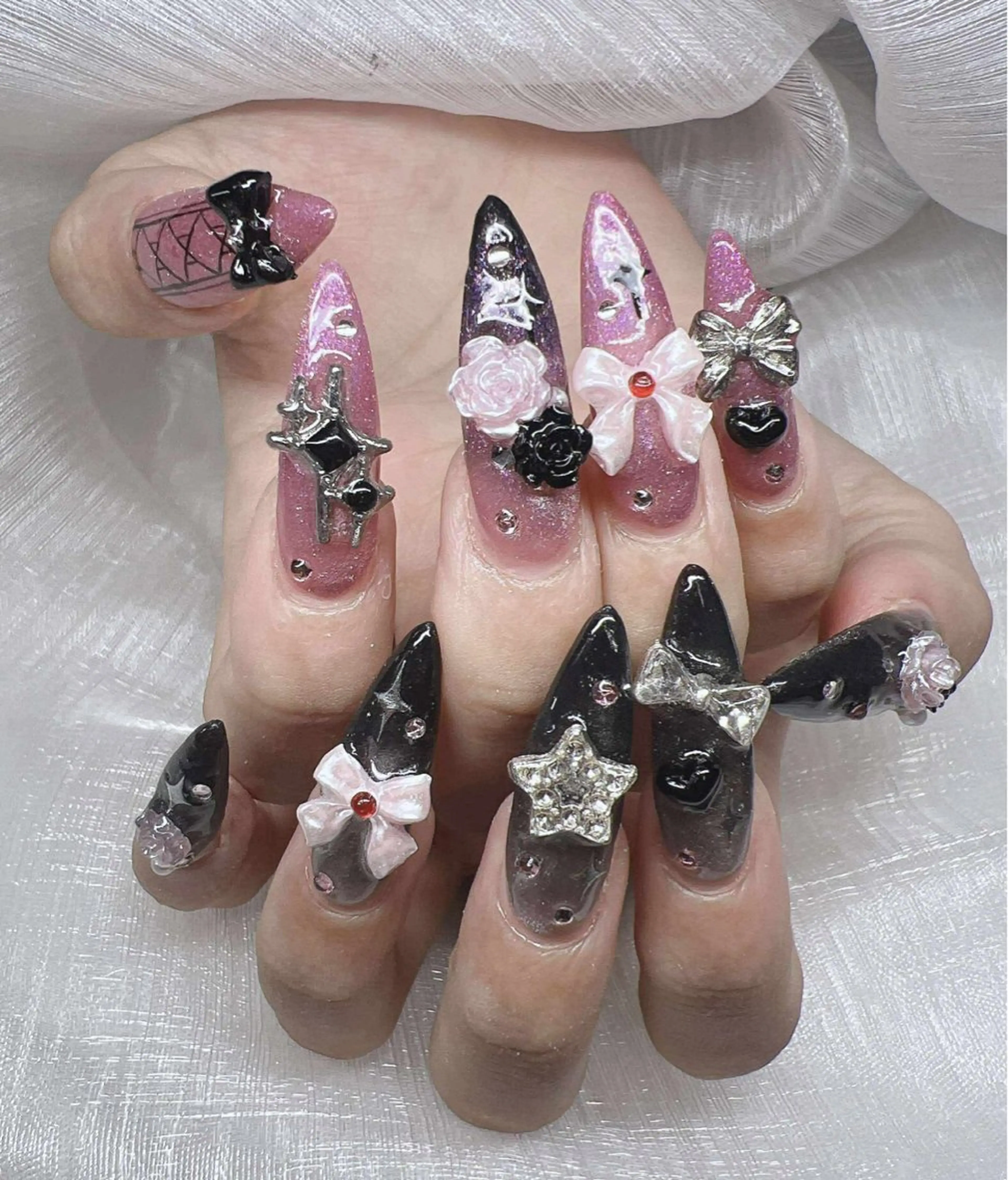 ネイル 長さ出し グラデーション 卒業式 キラキラネイル マグネットネイル ハンドネイル Lee Nailsのネイルデザイン