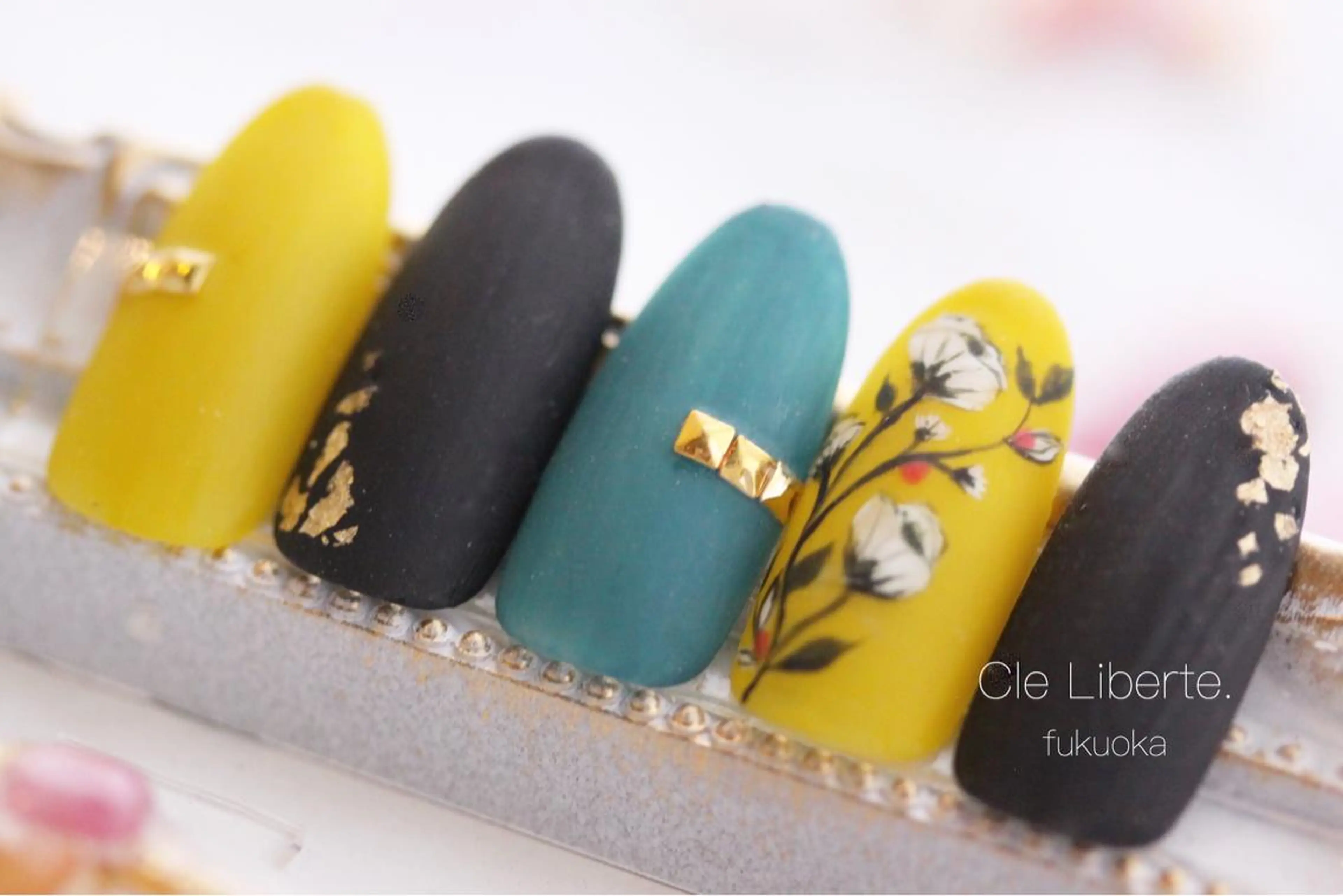 ネイル シンプルネイル Elio 国泰寺のネイルデザイン