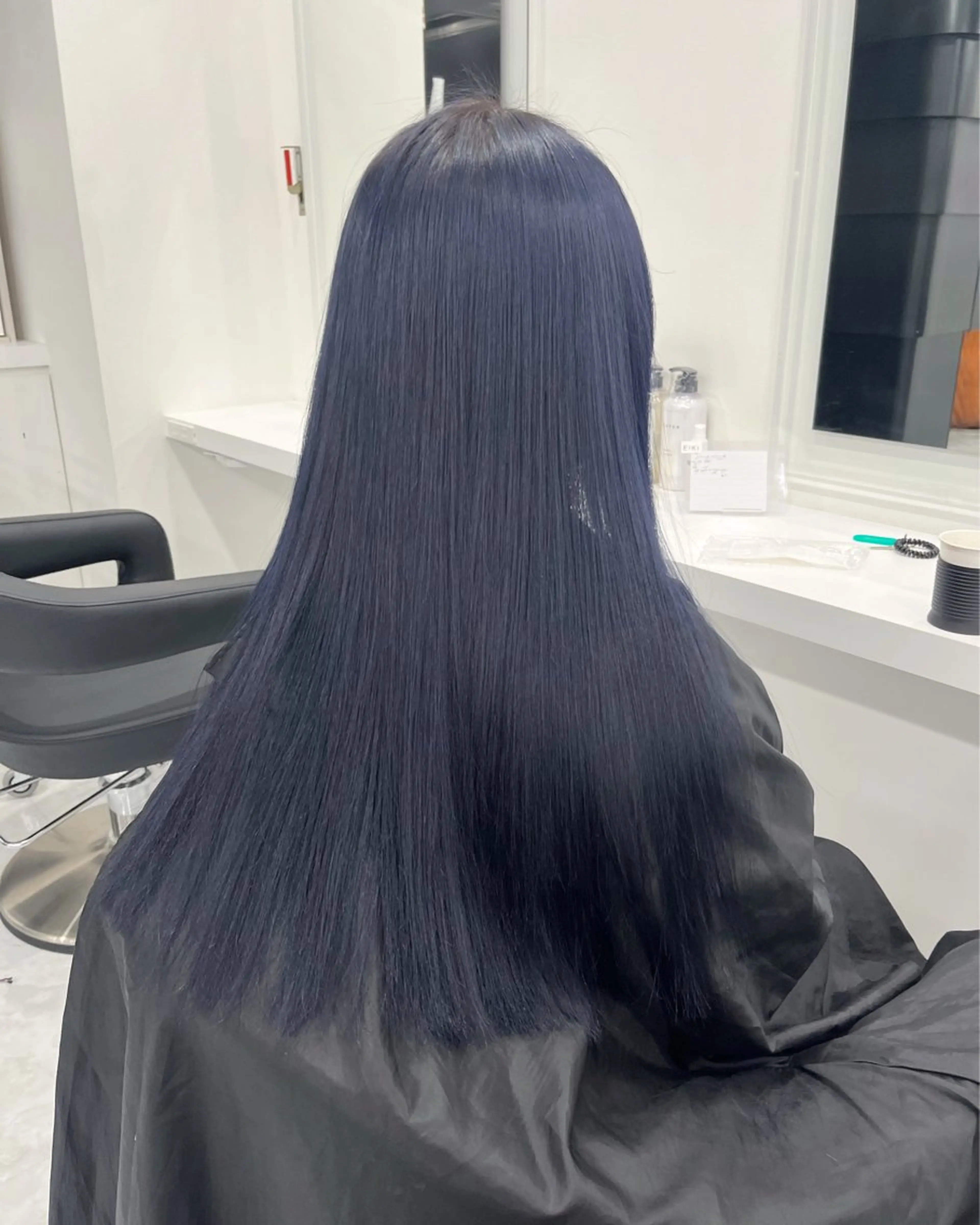 ロング カラー ヘアカラー トリートメント ヘアセット 🩵色落ち可愛い 寒色カラー🩵のヘアスタイル